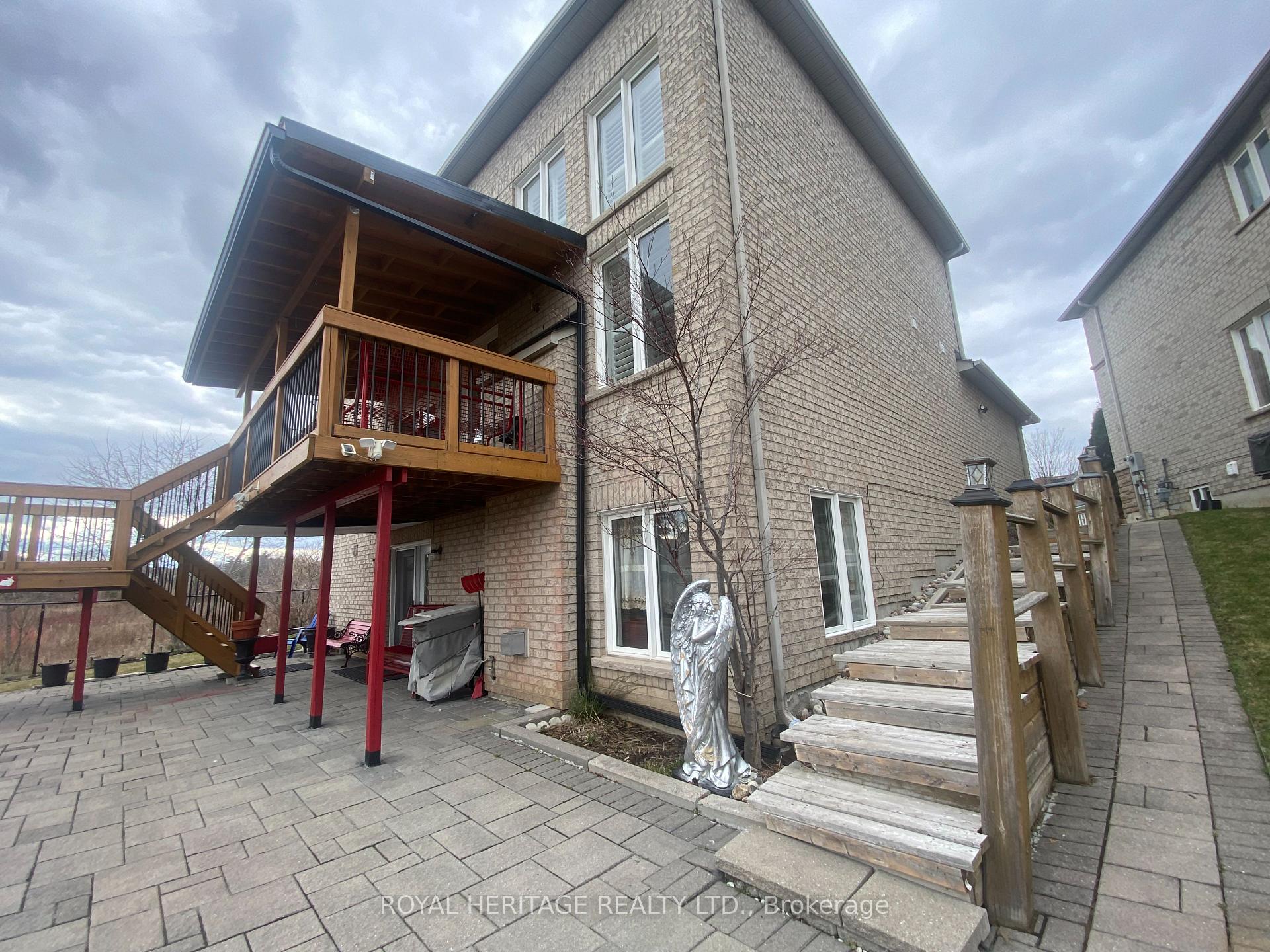 Photo 3 of 15 Sirius Crescent, Scarborough, Rouge — HOMEH