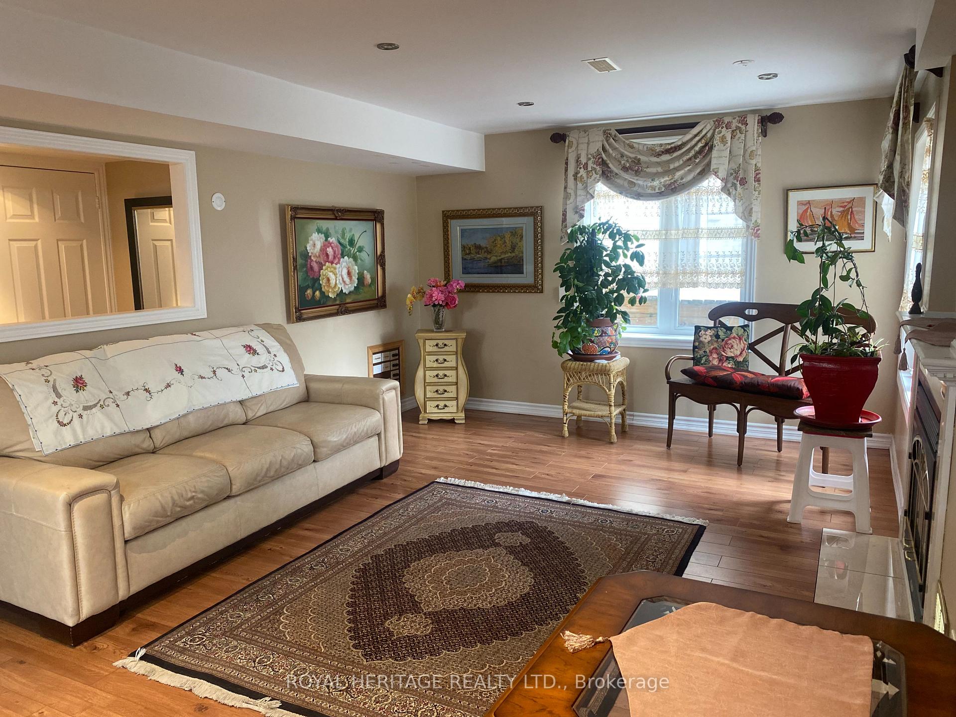 Photo 11 of 15 Sirius Crescent, Scarborough, Rouge — HOMEH