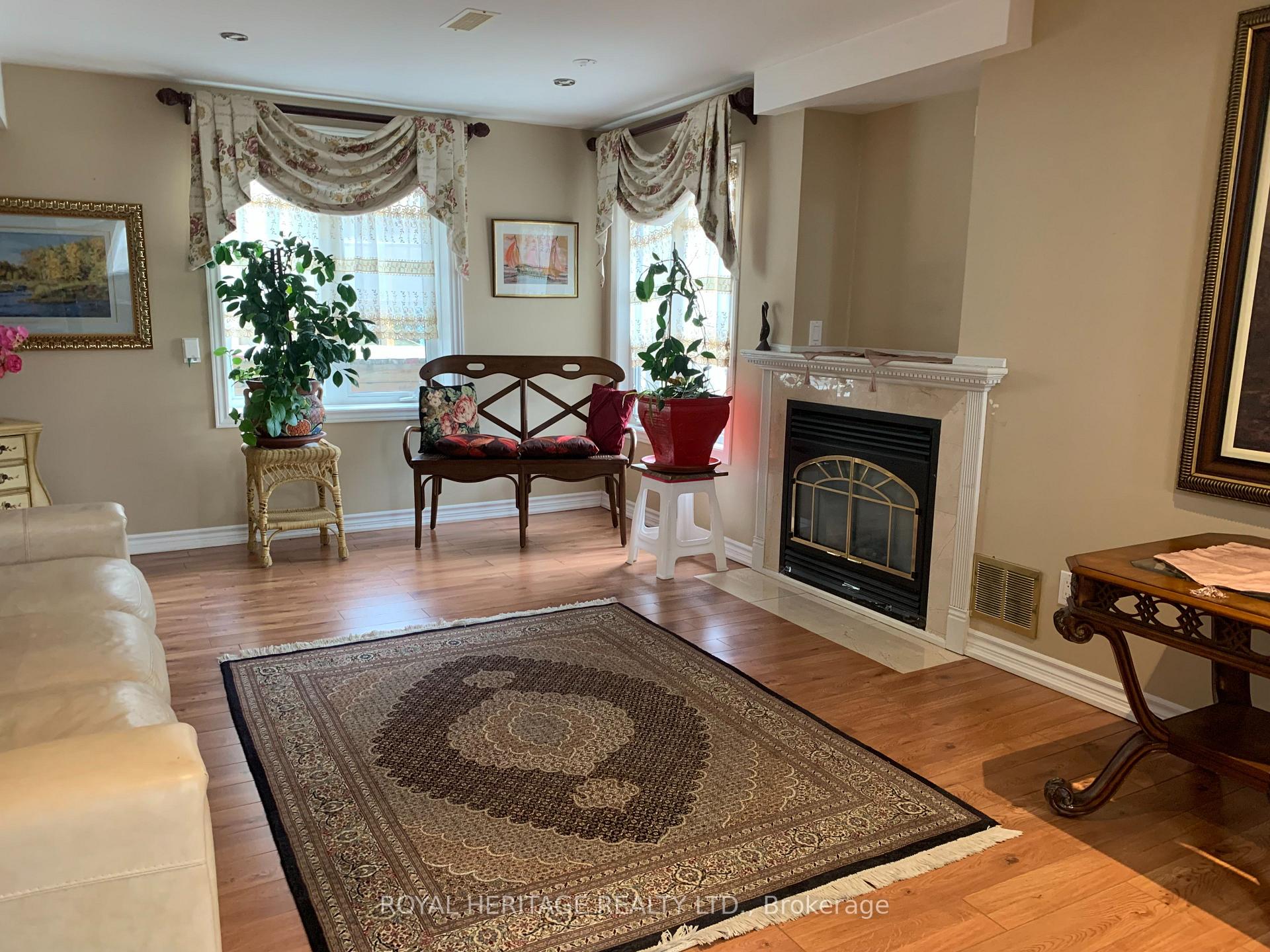 Photo 12 of 15 Sirius Crescent, Scarborough, Rouge — HOMEH