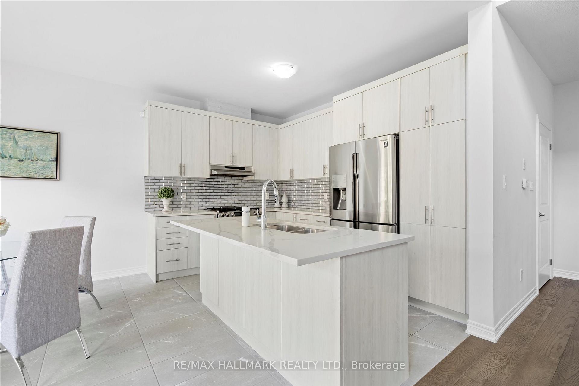 Photo 14 of 13 Tea Rose Road, Brampton, Sandringham-Wellington — HOMEH