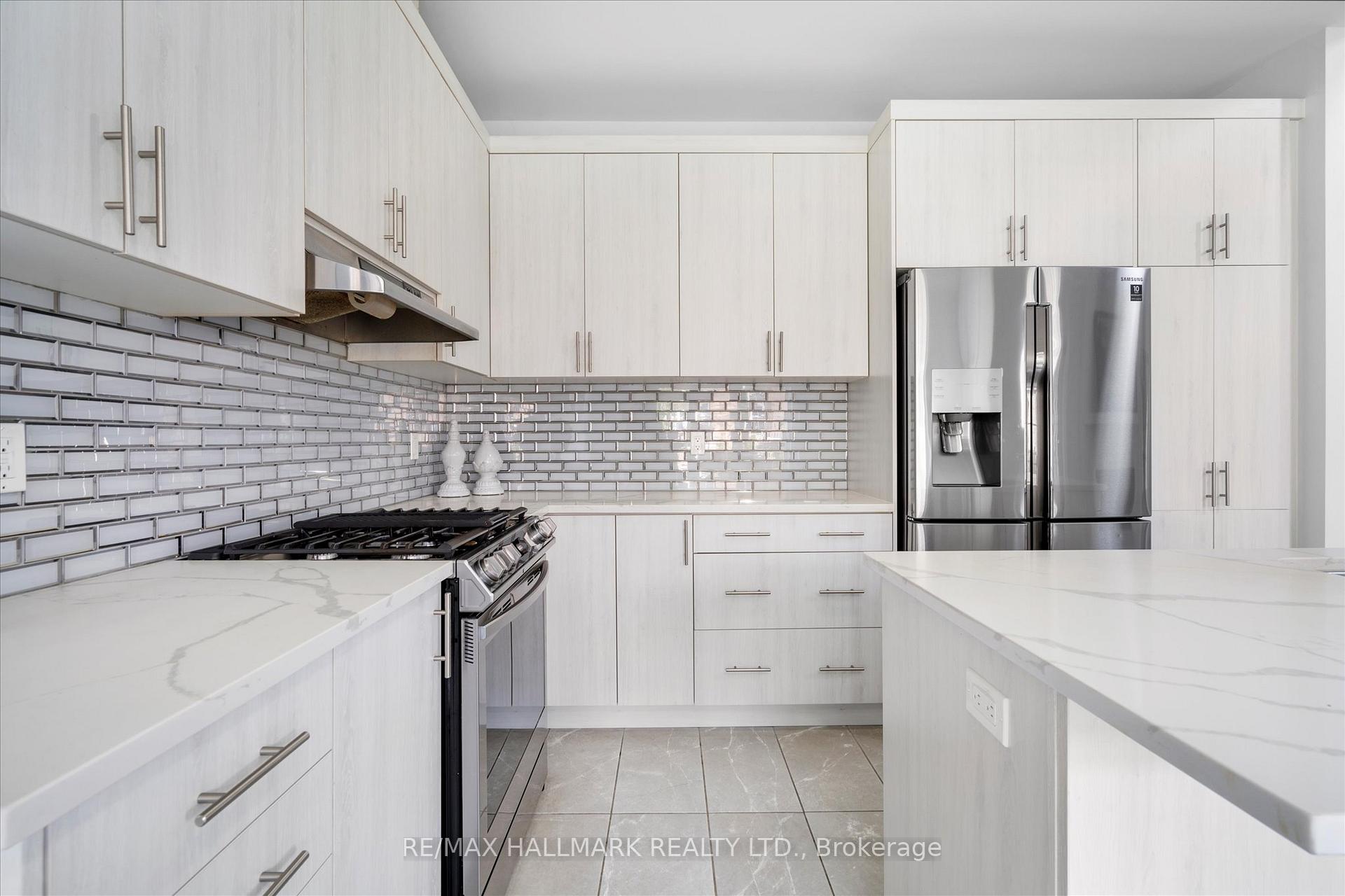 Photo 15 of 13 Tea Rose Road, Brampton, Sandringham-Wellington — HOMEH