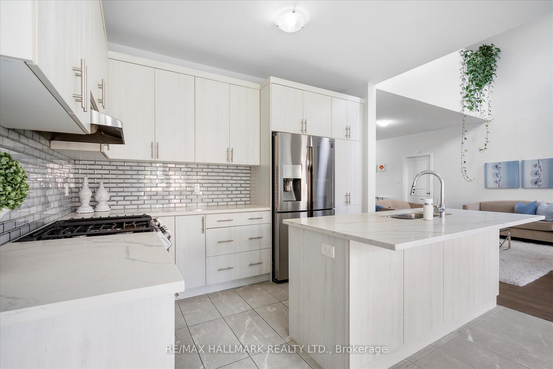 Photo 16 of 13 Tea Rose Road, Brampton, Sandringham-Wellington — HOMEH