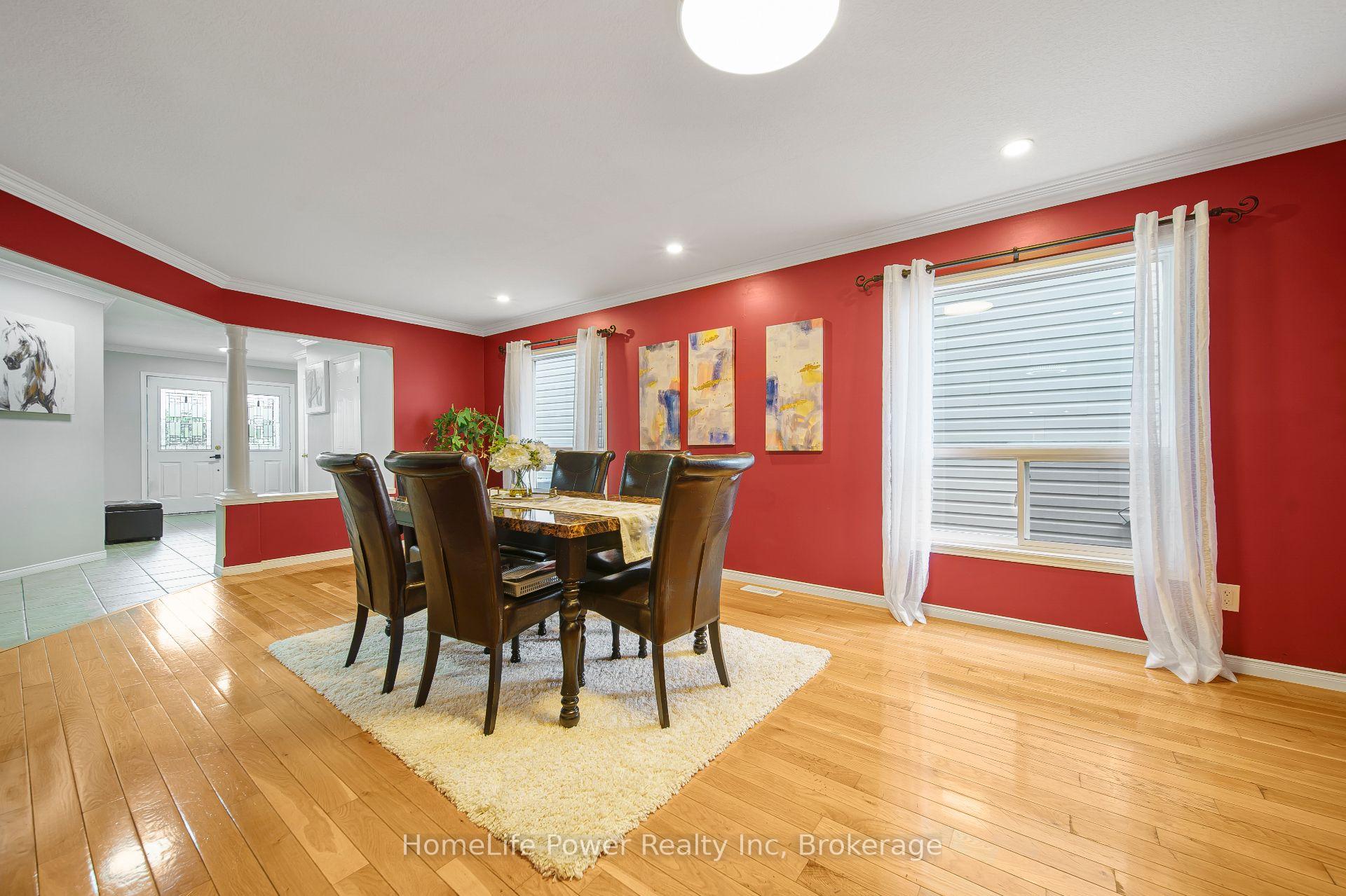 Photo 19 of 765 Brandenburg Boulevard, Waterloo, Clair Hills — HOMEH