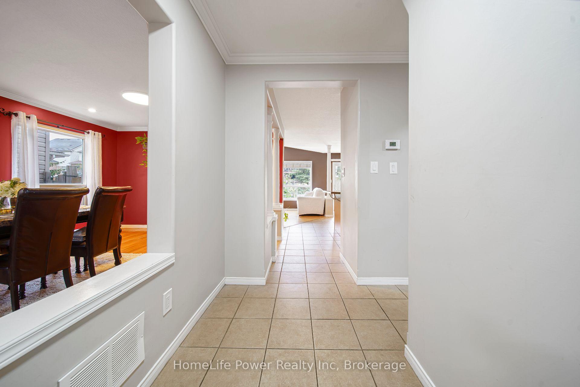 Photo 18 of 765 Brandenburg Boulevard, Waterloo, Clair Hills — HOMEH