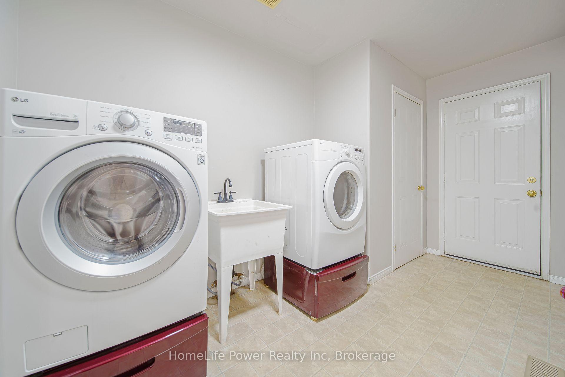 Photo 20 of 765 Brandenburg Boulevard, Waterloo, Clair Hills — HOMEH