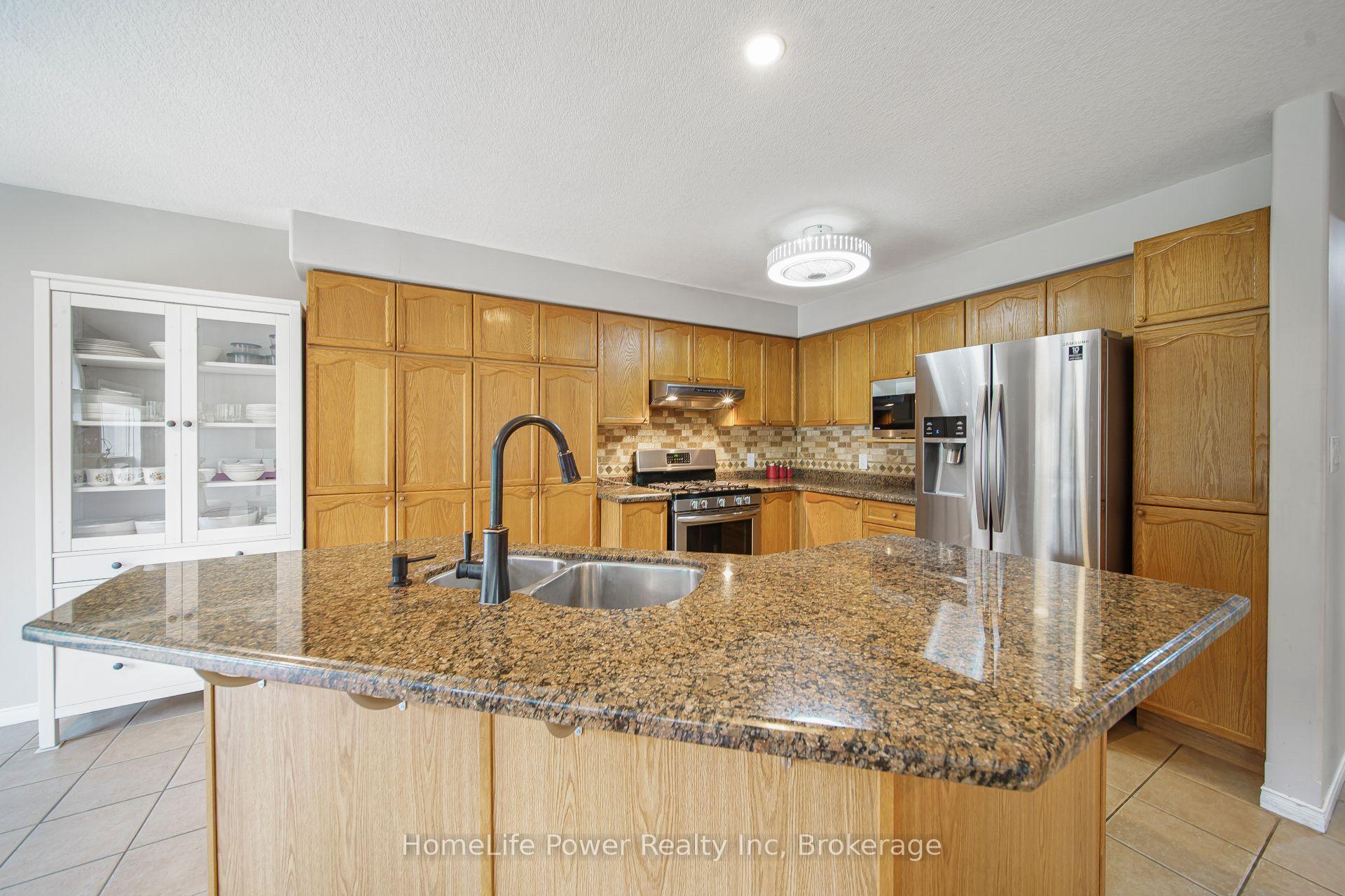 Photo 21 of 765 Brandenburg Boulevard, Waterloo, Clair Hills — HOMEH