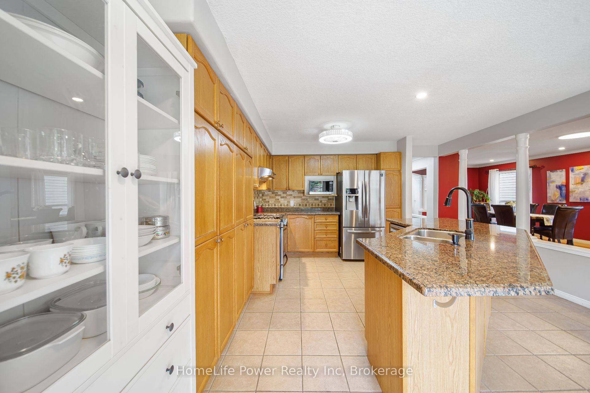 Photo 23 of 765 Brandenburg Boulevard, Waterloo, Clair Hills — HOMEH