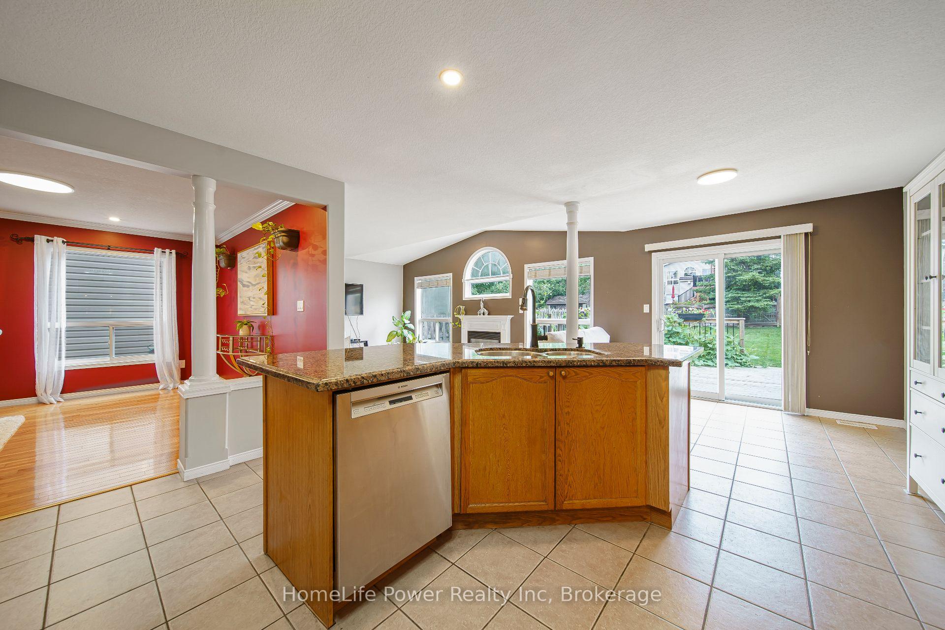 Photo 26 of 765 Brandenburg Boulevard, Waterloo, Clair Hills — HOMEH