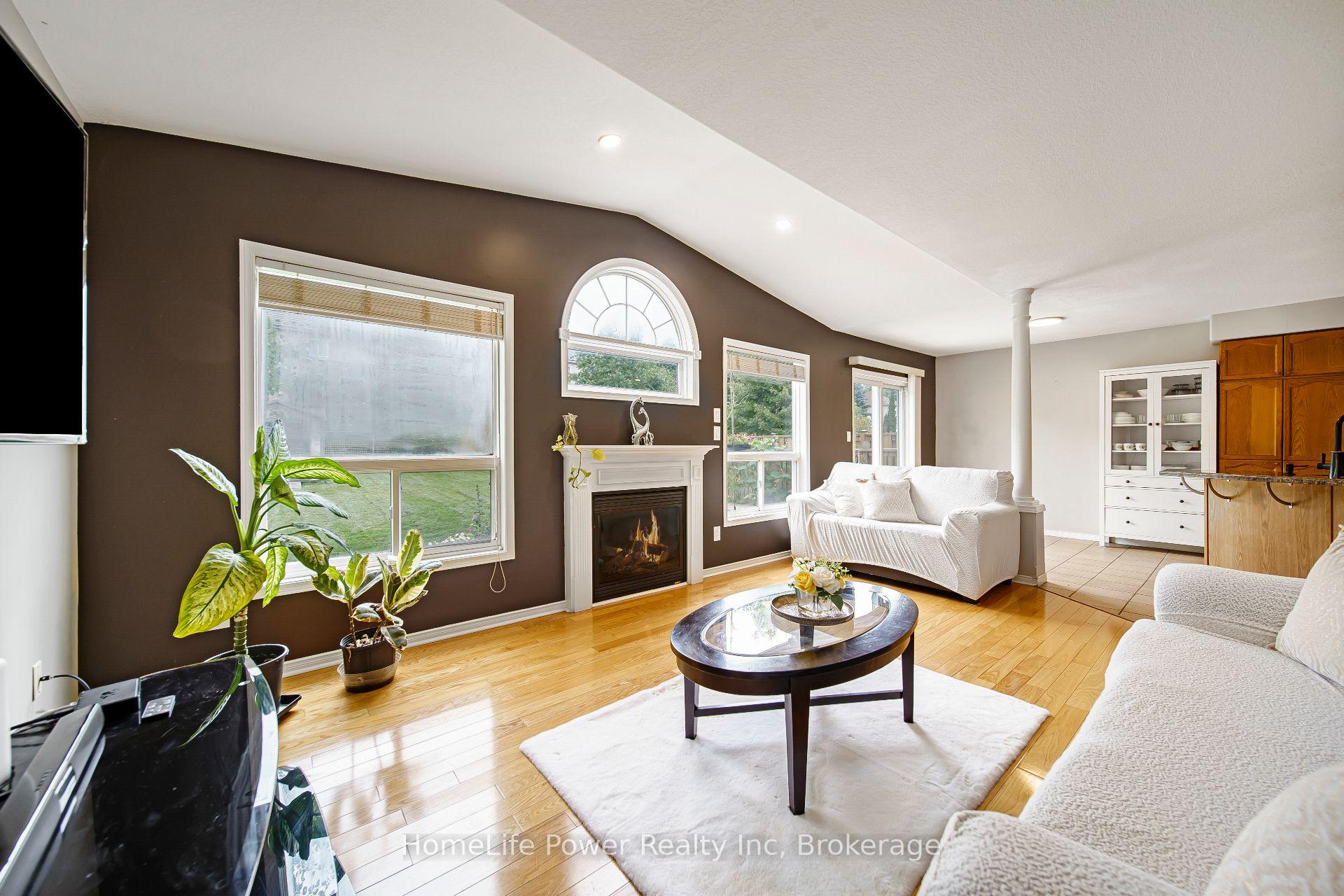 Photo 32 of 765 Brandenburg Boulevard, Waterloo, Clair Hills — HOMEH