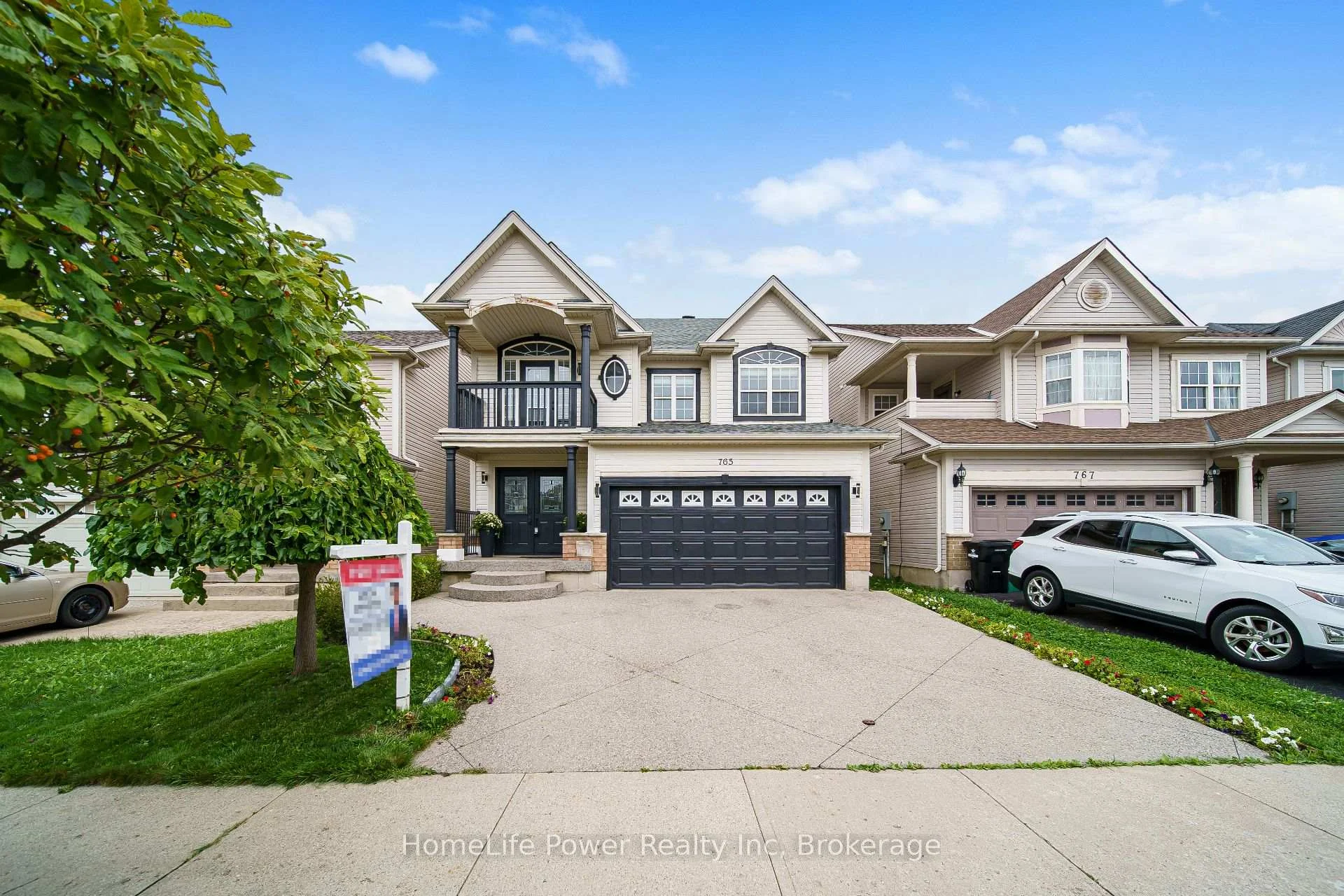 Photo 3 of 765 Brandenburg Boulevard, Waterloo, Clair Hills — HOMEH