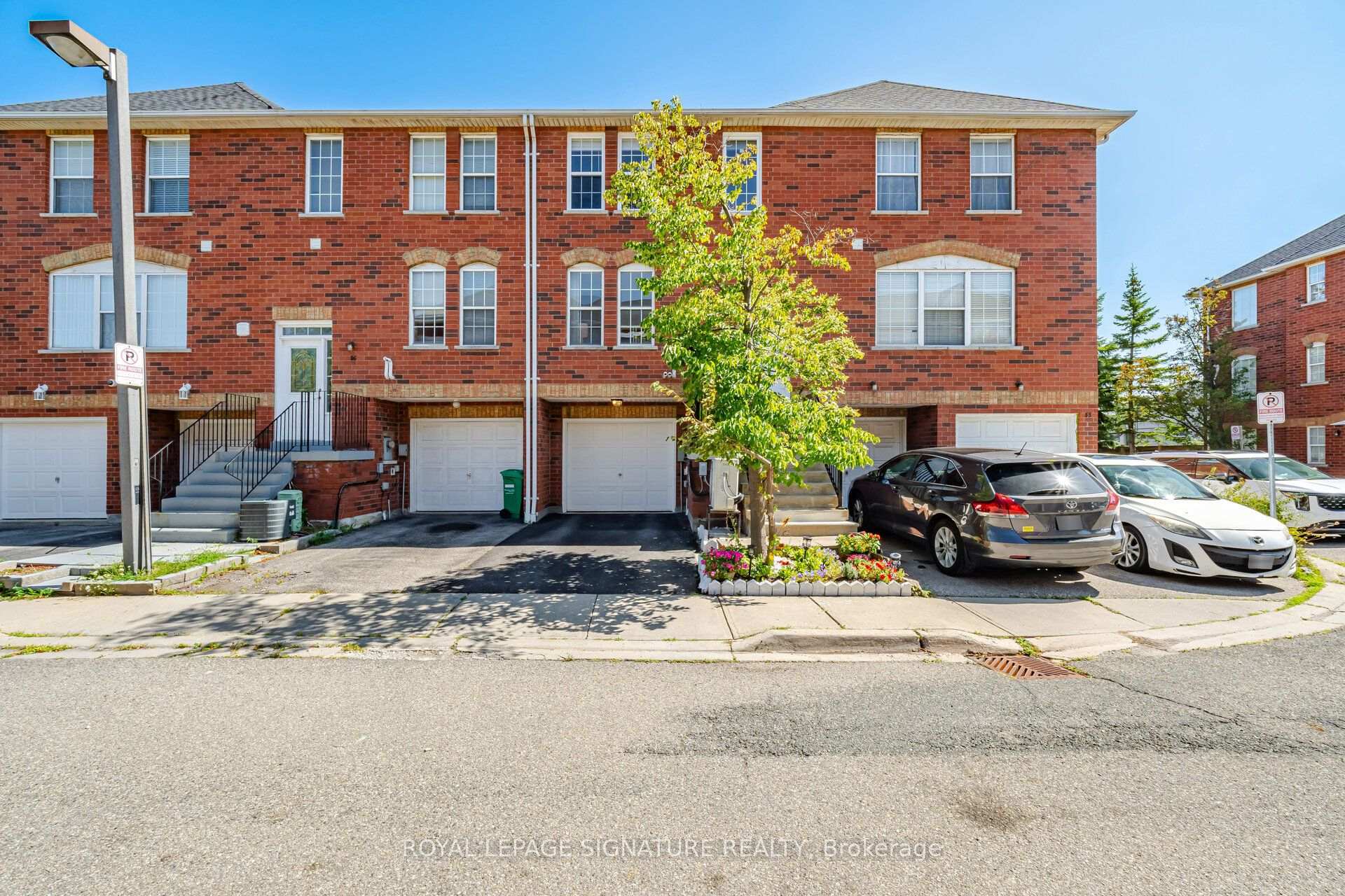 Photo 2 of Unit 57, 6880 Meadowvale Town Centre Circle, Mississauga, Meadowvale — HOMEH