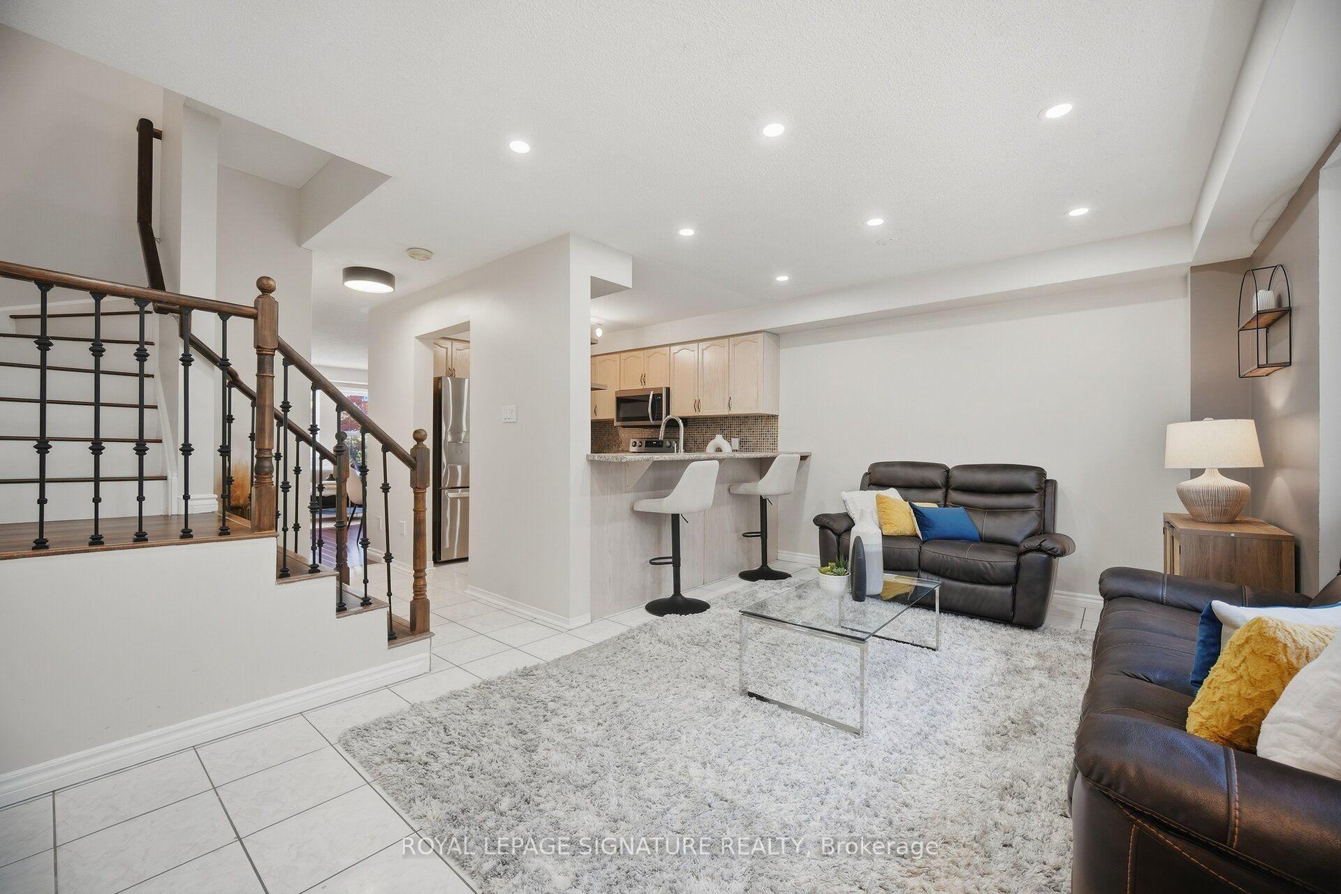 Photo 10 of Unit 57, 6880 Meadowvale Town Centre Circle, Mississauga, Meadowvale — HOMEH