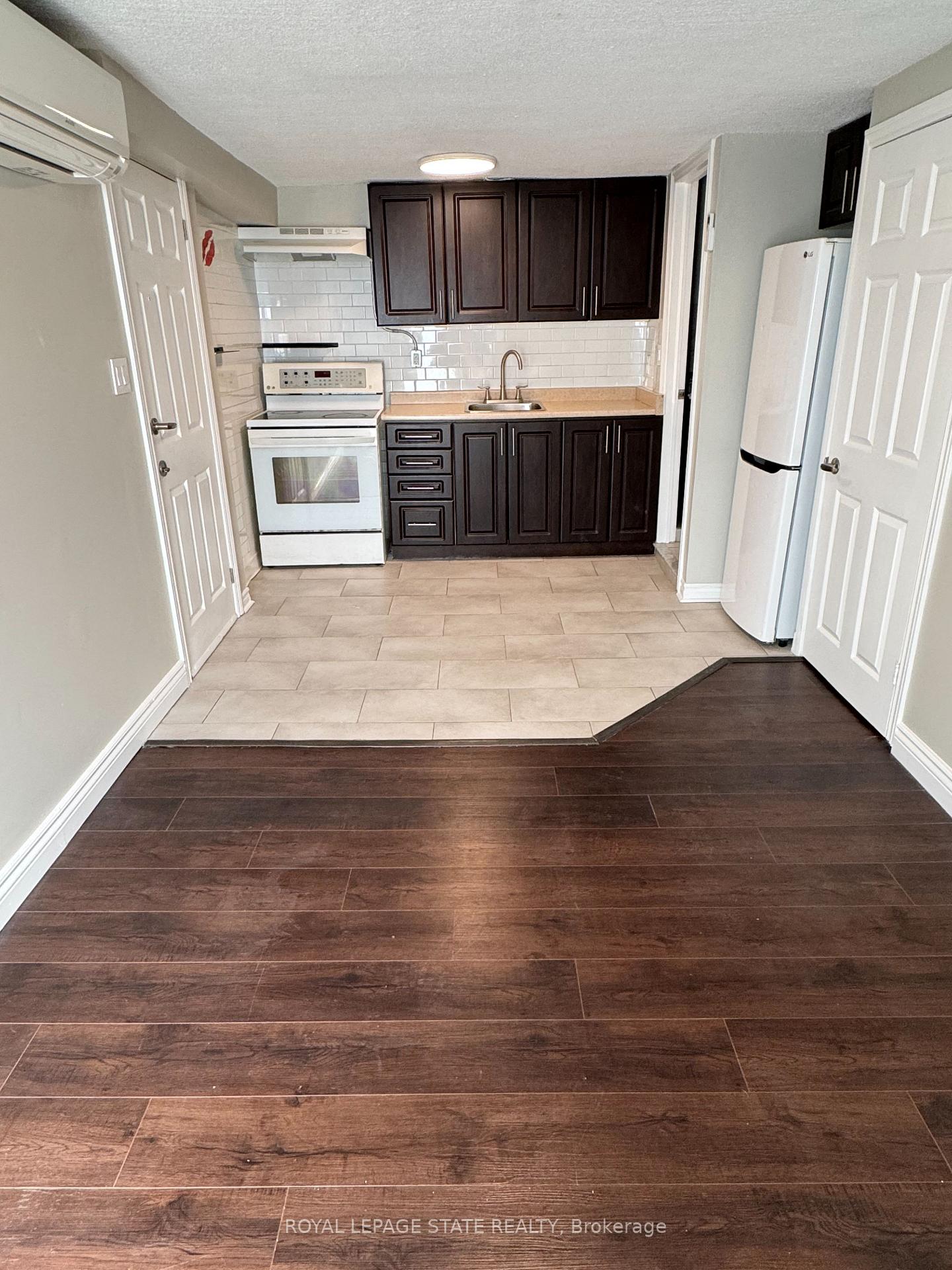 Photo 3 of 1364 Wilson Avenue, North York, Downsview-Roding-CFB — HOMEH