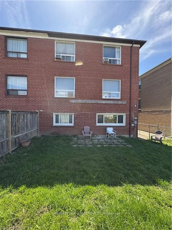 Photo 6 of 1364 Wilson Avenue, North York, Downsview-Roding-CFB — HOMEH