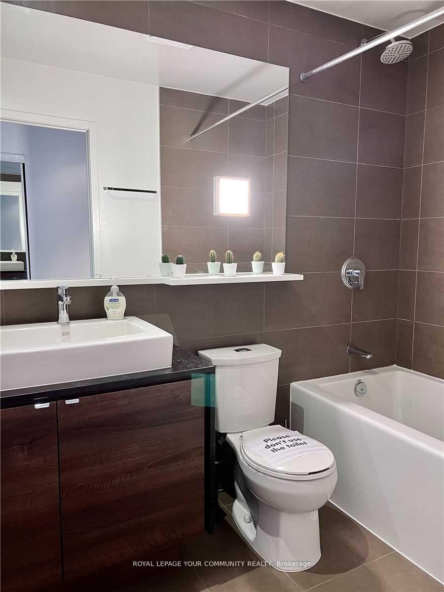 Photo 11 of Unit 3203, 121 Mcmahon Drive, North York, Bayview Village — HOMEH