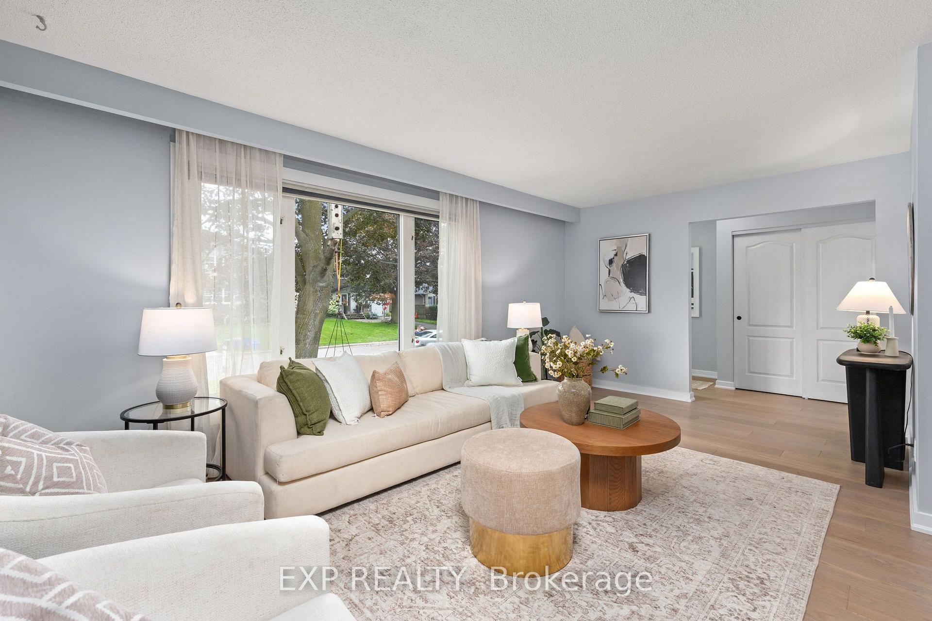 Photo 5 of 1439 Parkham Crescent, Pickering, Bay Ridges — HOMEH