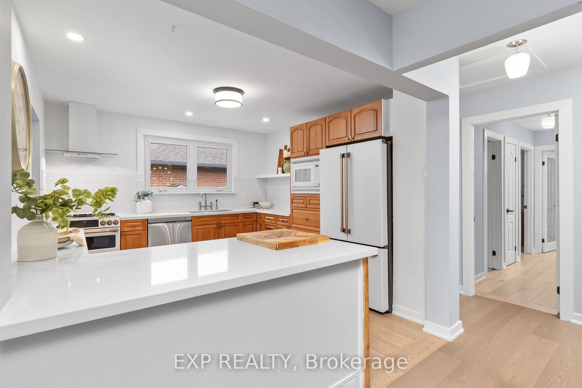 Photo 8 of 1439 Parkham Crescent, Pickering, Bay Ridges — HOMEH