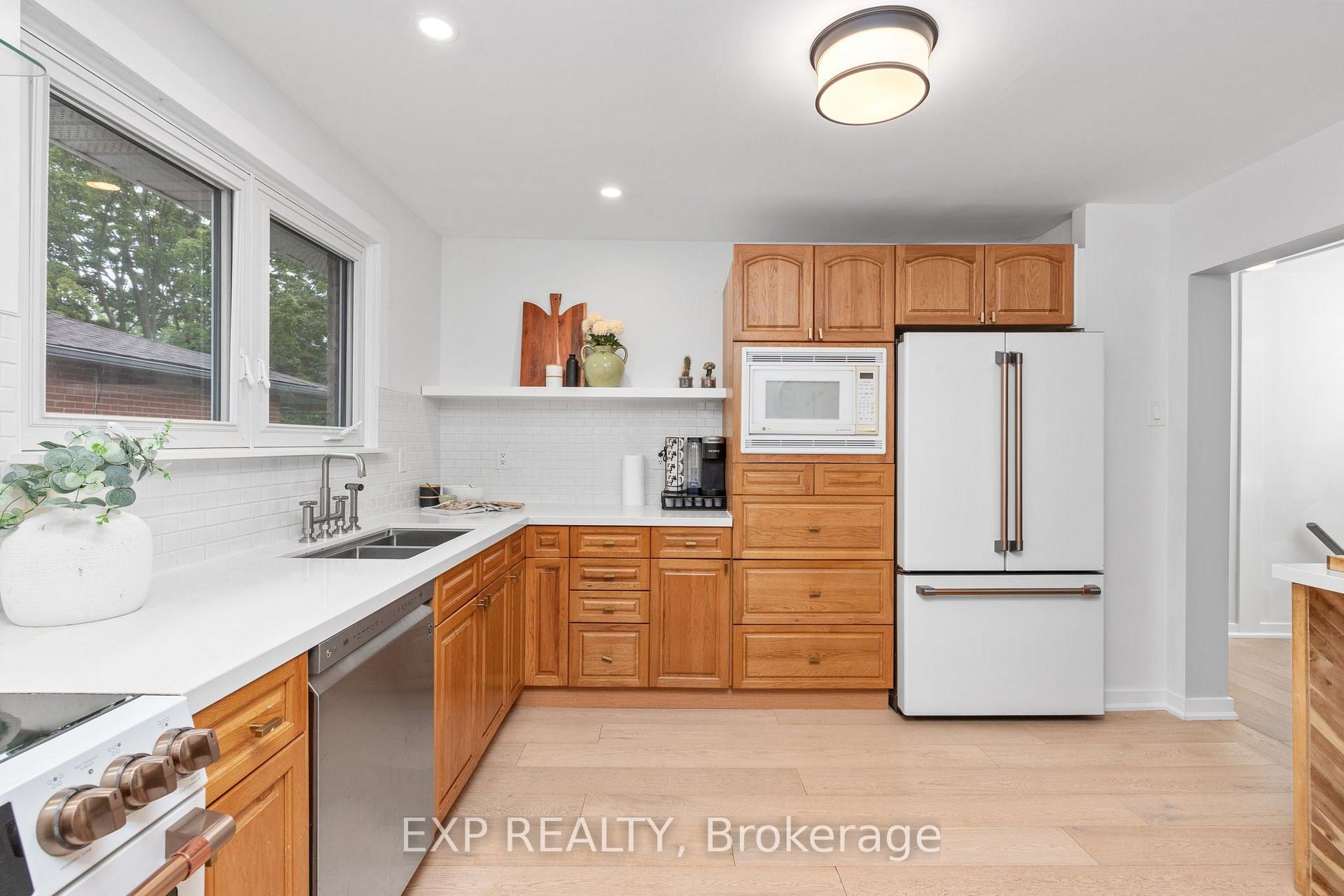 Photo 10 of 1439 Parkham Crescent, Pickering, Bay Ridges — HOMEH