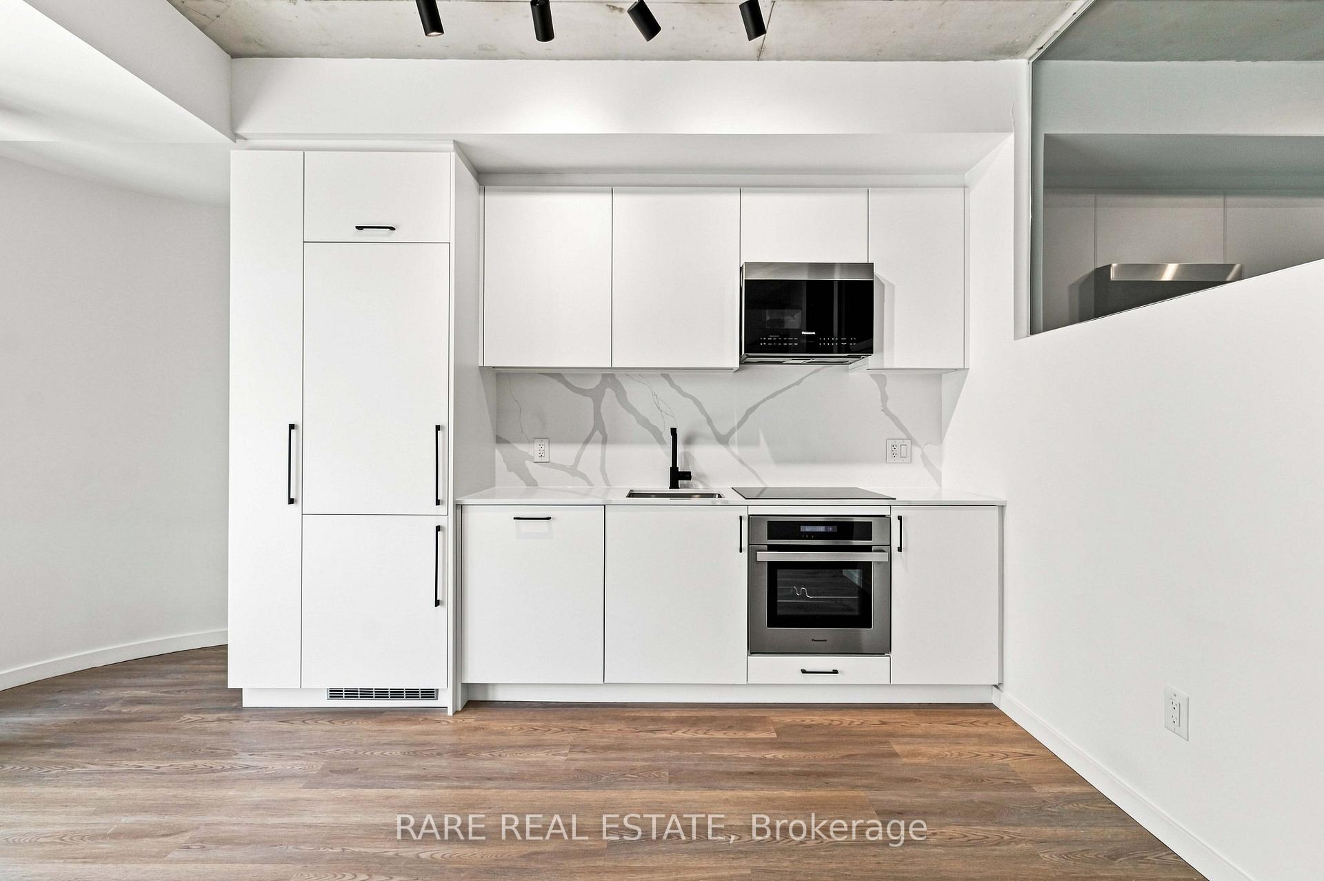 Photo 4 of Unit 330, 689 The Queensway, Etobicoke, Stonegate-Queensway — HOMEH