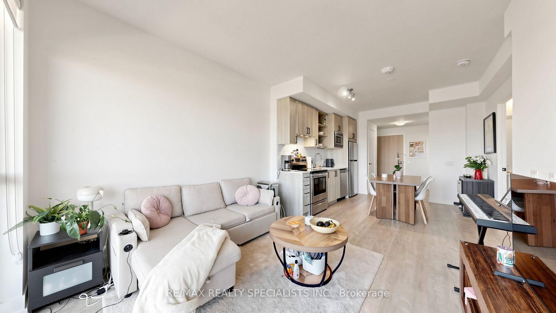 Photo 8 of Unit 601, 60 George Butchart Drive, North York, Downsview-Roding-CFB — HOMEH