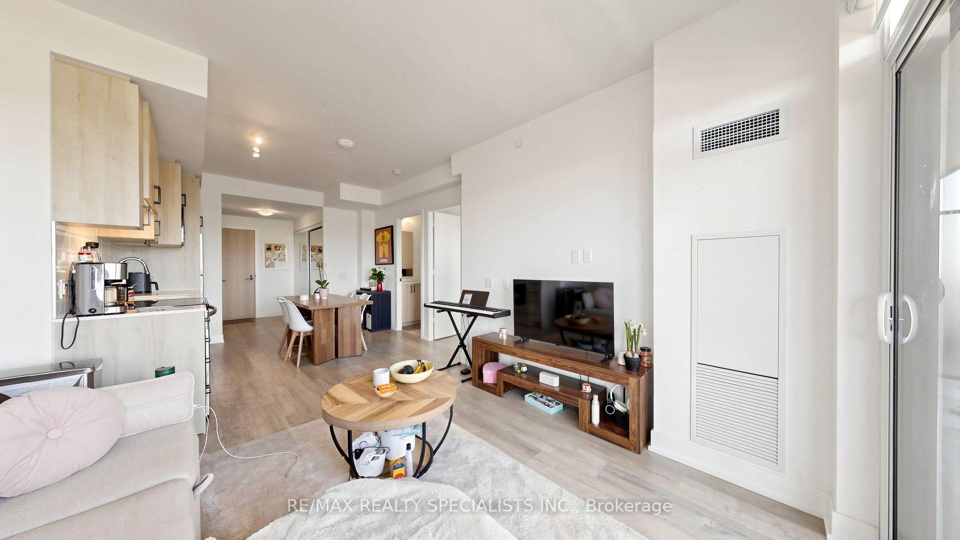 Photo 10 of Unit 601, 60 George Butchart Drive, North York, Downsview-Roding-CFB — HOMEH