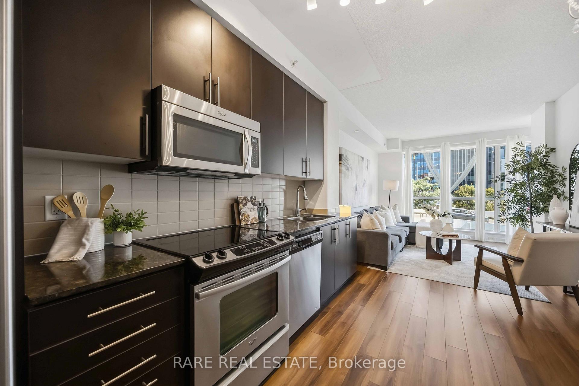 Photo 5 of Unit 518, 60 Berwick Avenue, Toronto, Yonge-Eglinton — HOMEH
