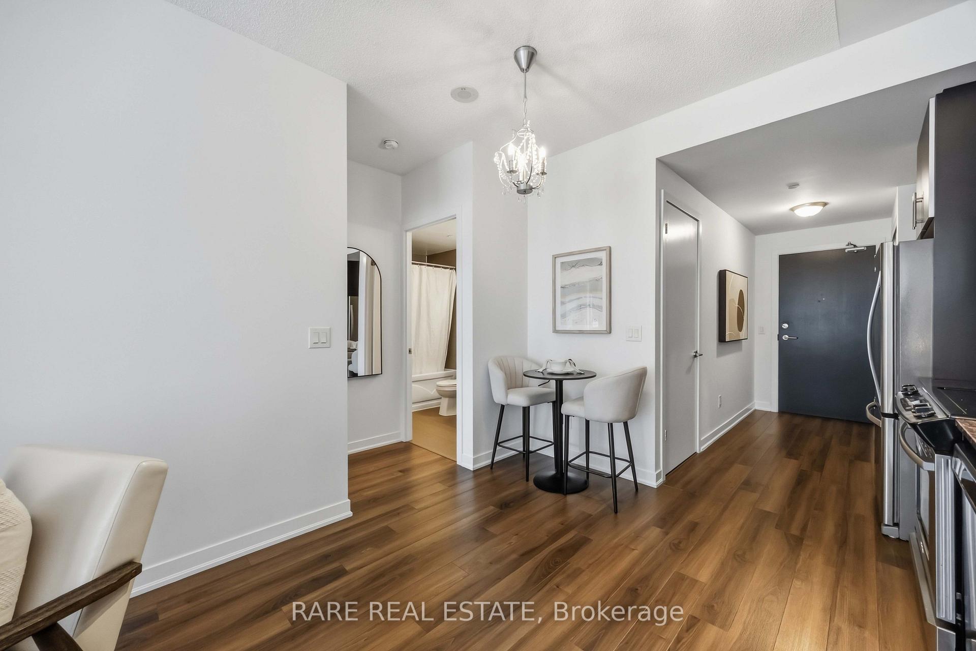 Photo 6 of Unit 518, 60 Berwick Avenue, Toronto, Yonge-Eglinton — HOMEH