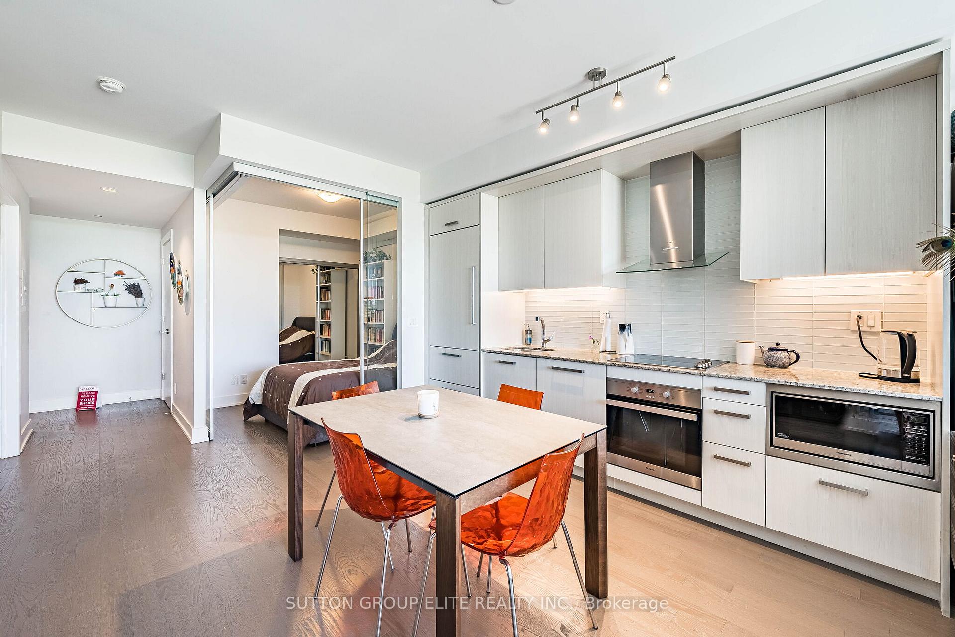 Photo 11 of Unit 814, 3018 Yonge Street, Toronto, Lawrence Park South — HOMEH