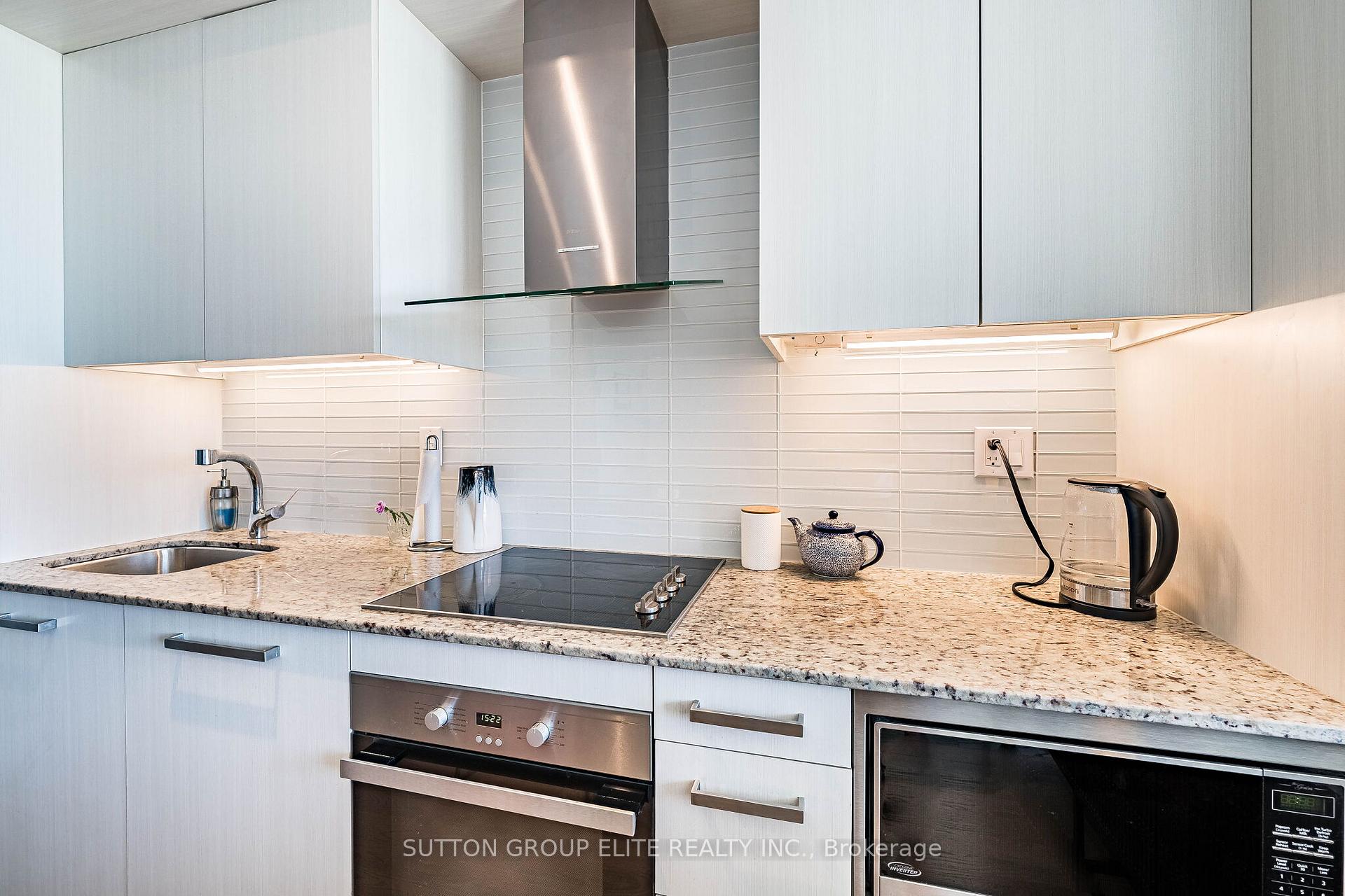 Photo 13 of Unit 814, 3018 Yonge Street, Toronto, Lawrence Park South — HOMEH