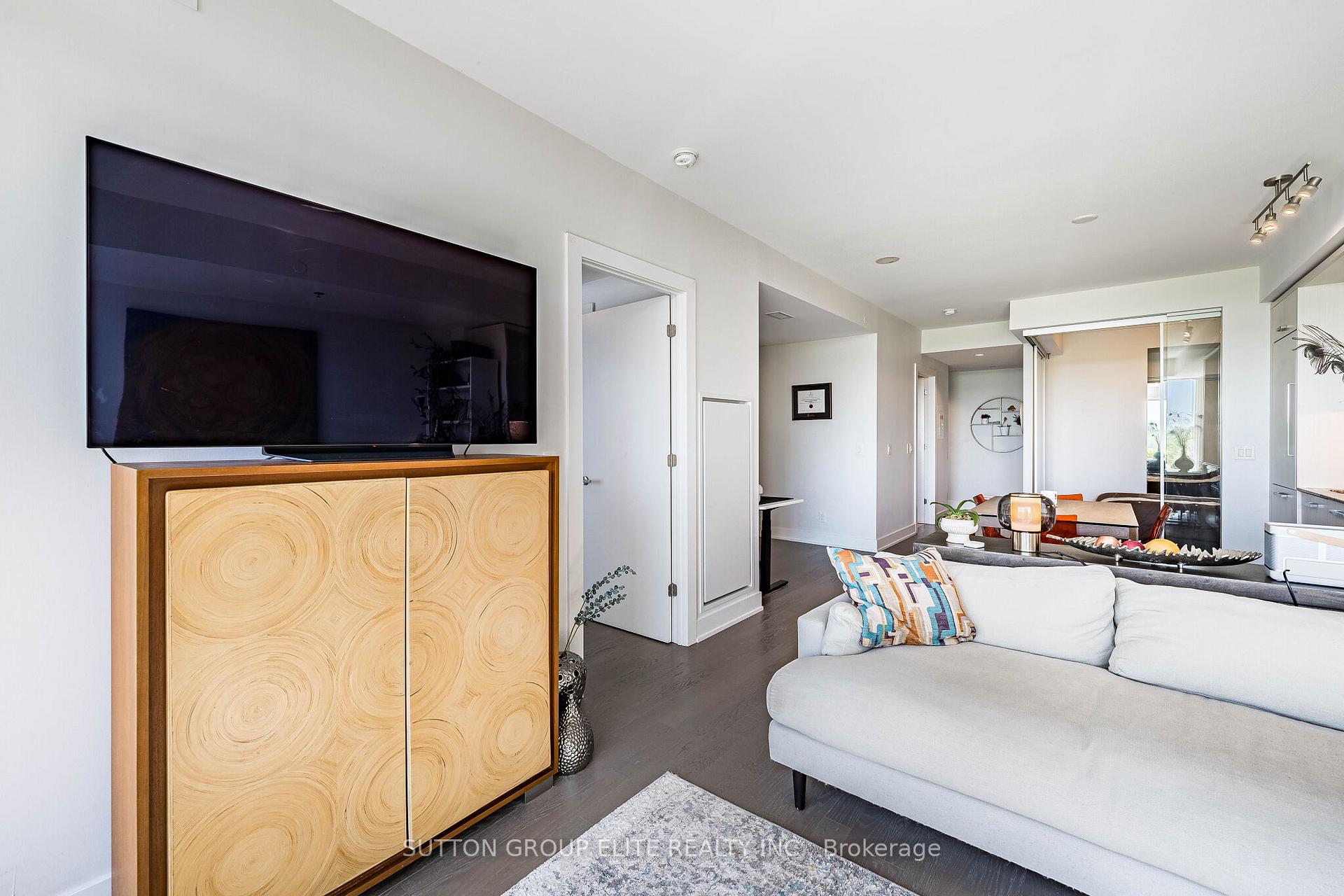 Photo 19 of Unit 814, 3018 Yonge Street, Toronto, Lawrence Park South — HOMEH