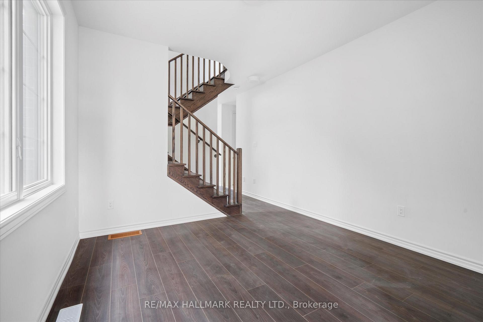 Photo 3 of 460 Trevor Street, Cobourg — HOMEH