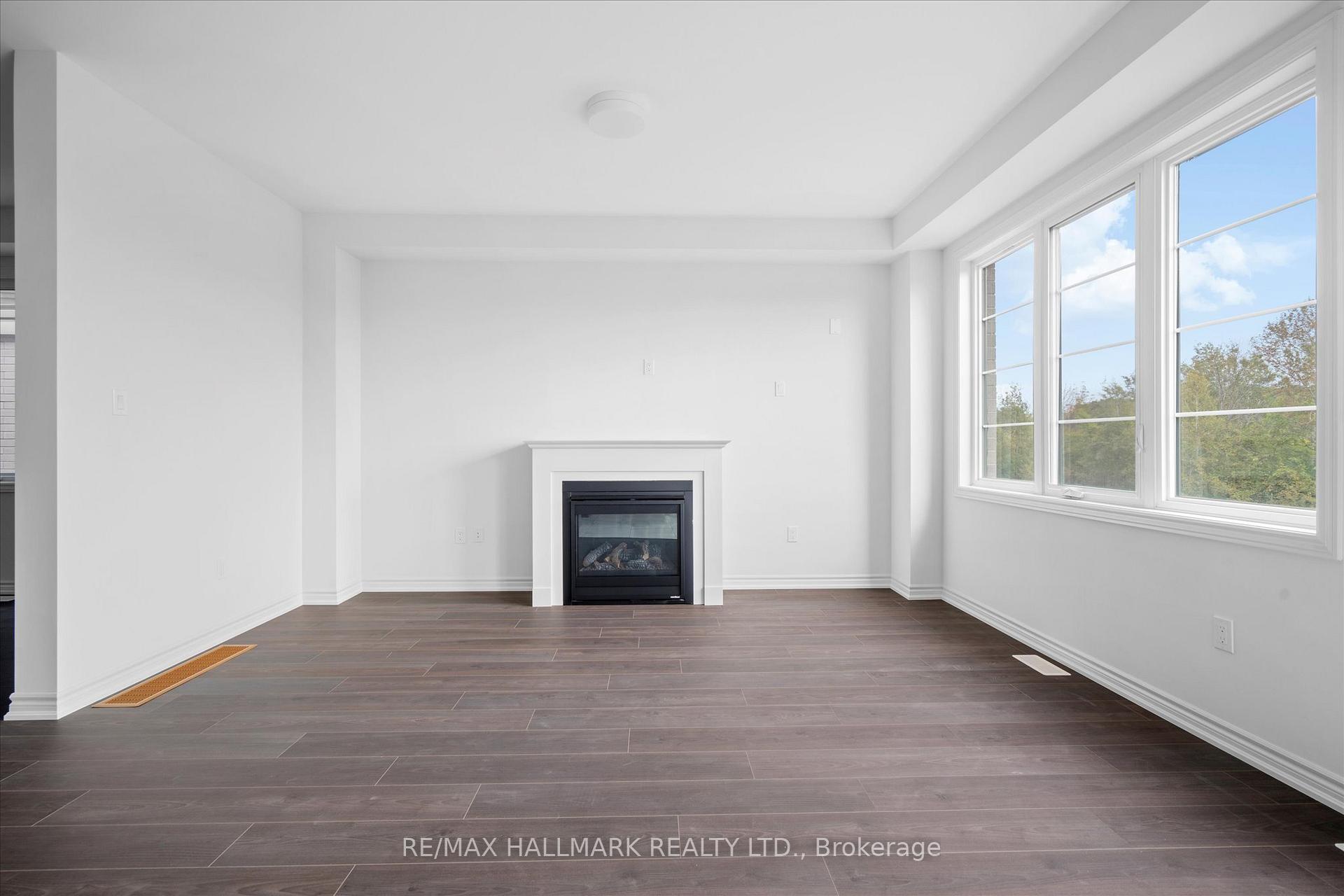 Photo 8 of 460 Trevor Street, Cobourg — HOMEH