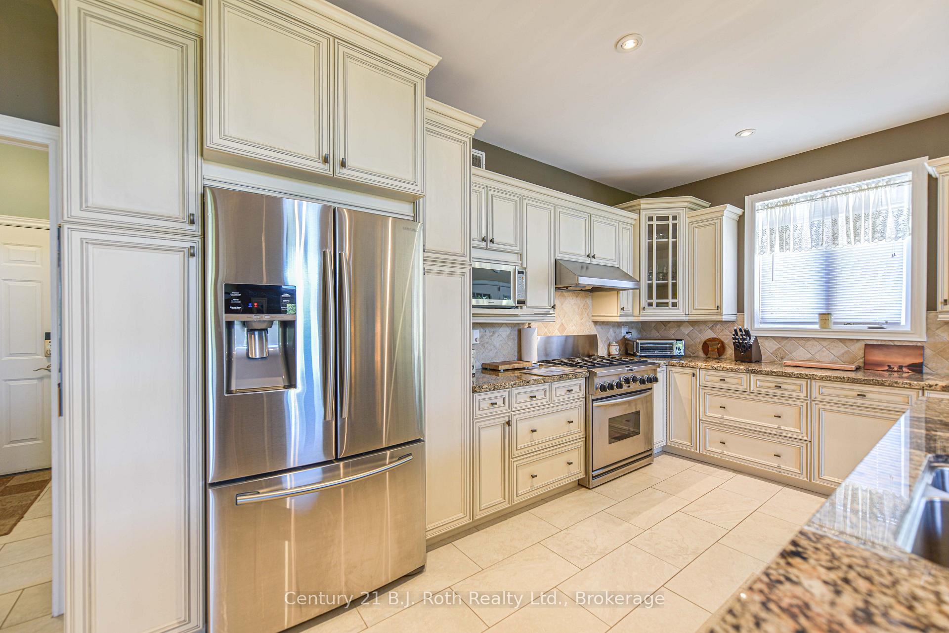 Photo 8 of 1273 Hawk Ridge Crescent, Severn, Rural Severn — HOMEH