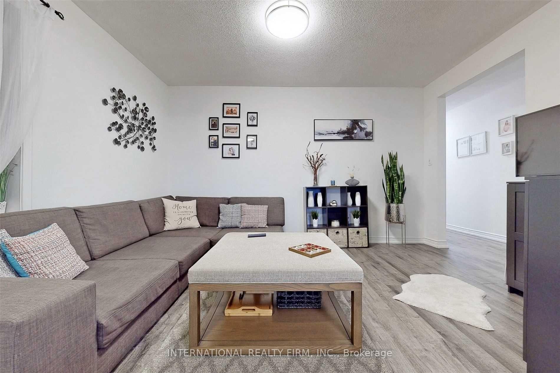 Photo 2 of 297 Gilbert Avenue, Toronto, Caledonia-Fairbank — HOMEH