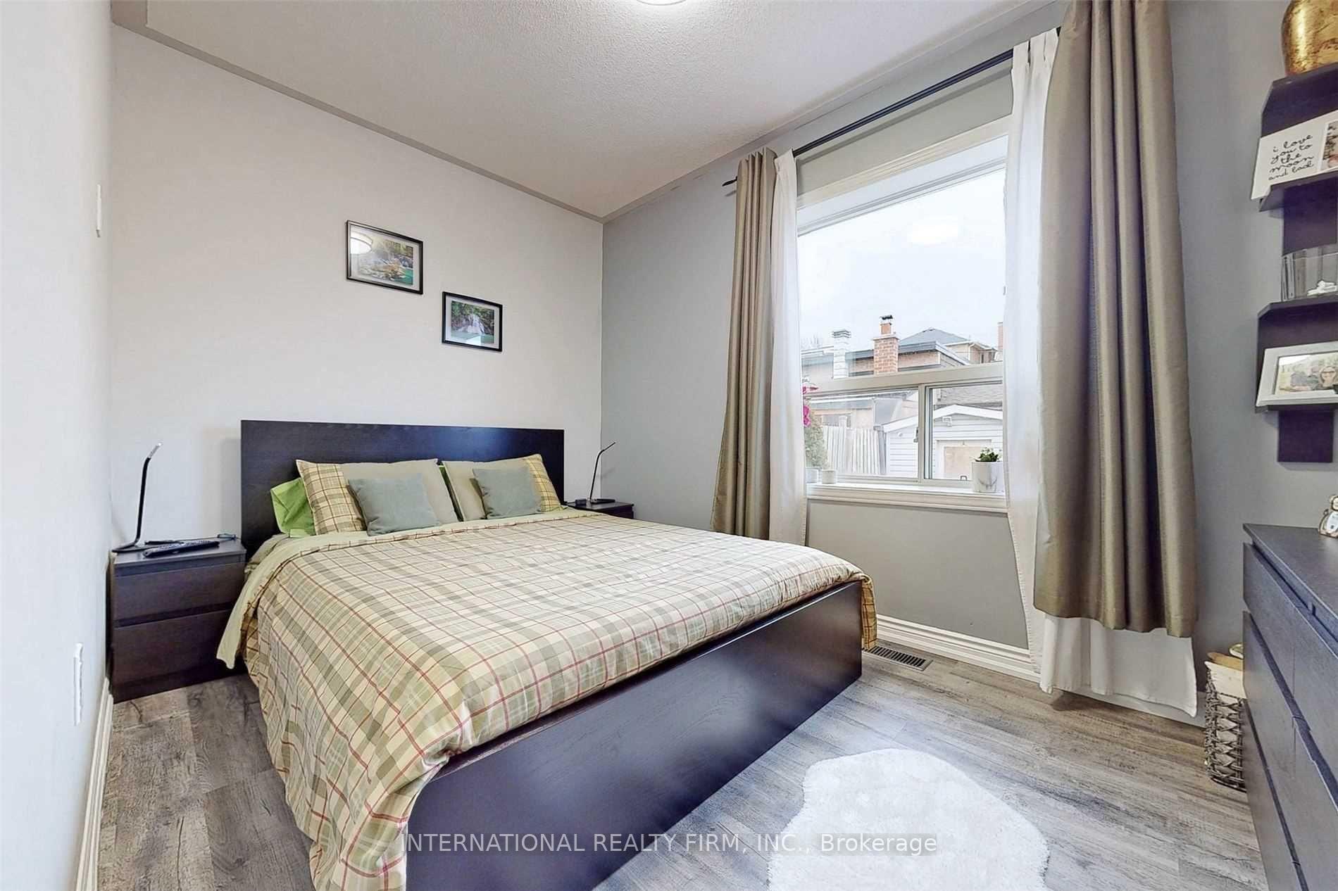 Photo 10 of 297 Gilbert Avenue, Toronto, Caledonia-Fairbank — HOMEH