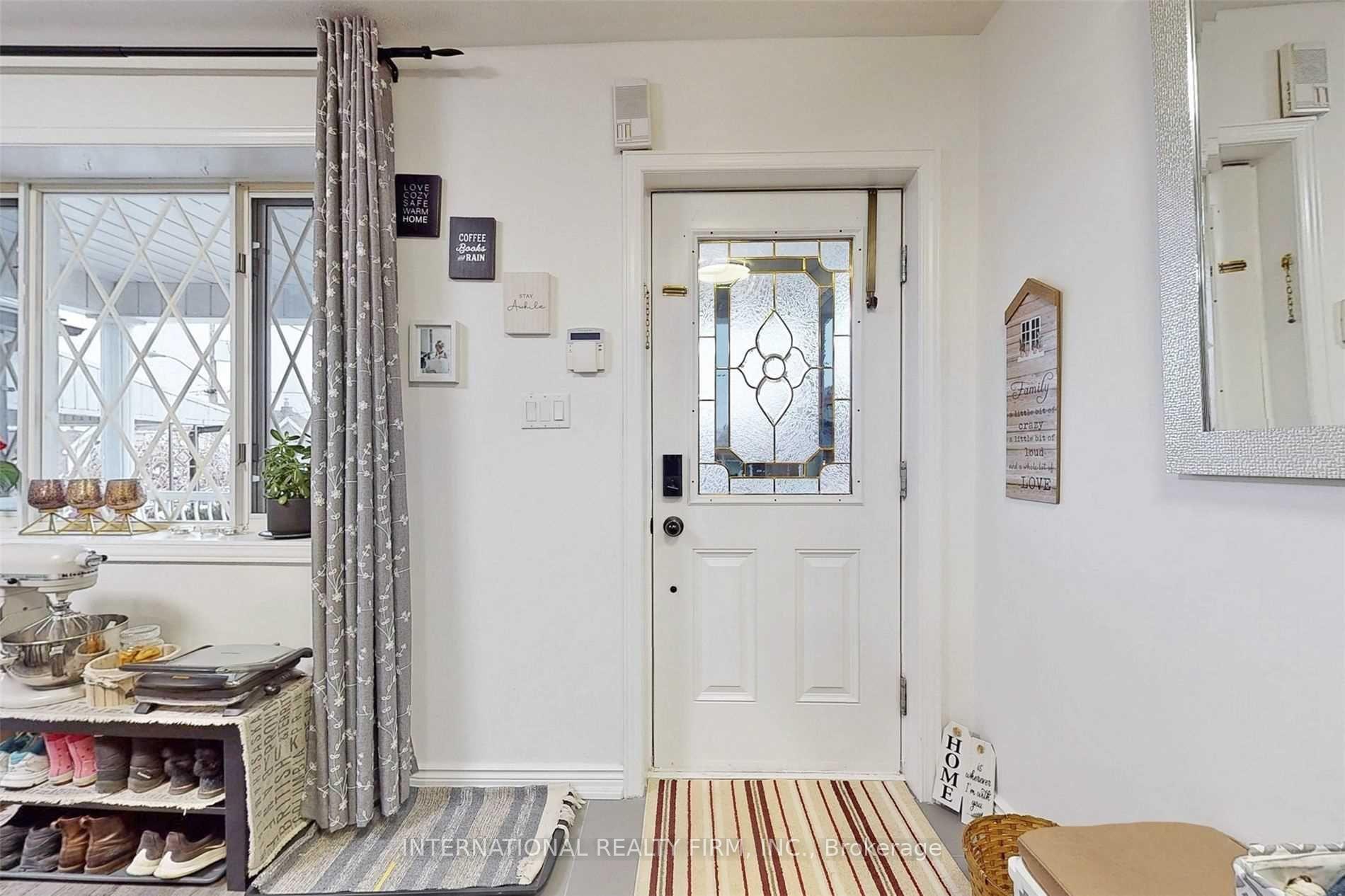 Photo 15 of 297 Gilbert Avenue, Toronto, Caledonia-Fairbank — HOMEH
