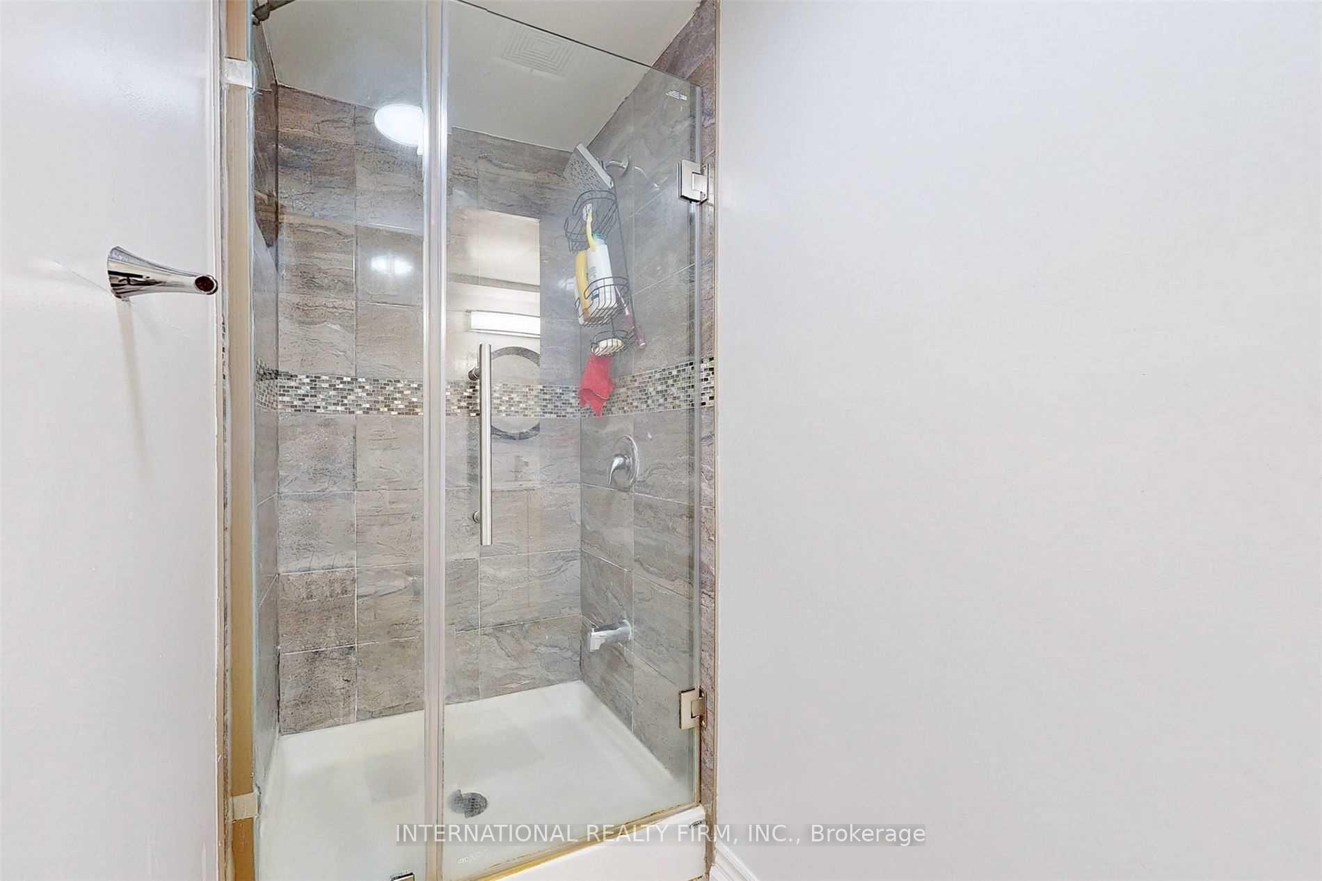 Photo 25 of 297 Gilbert Avenue, Toronto, Caledonia-Fairbank — HOMEH