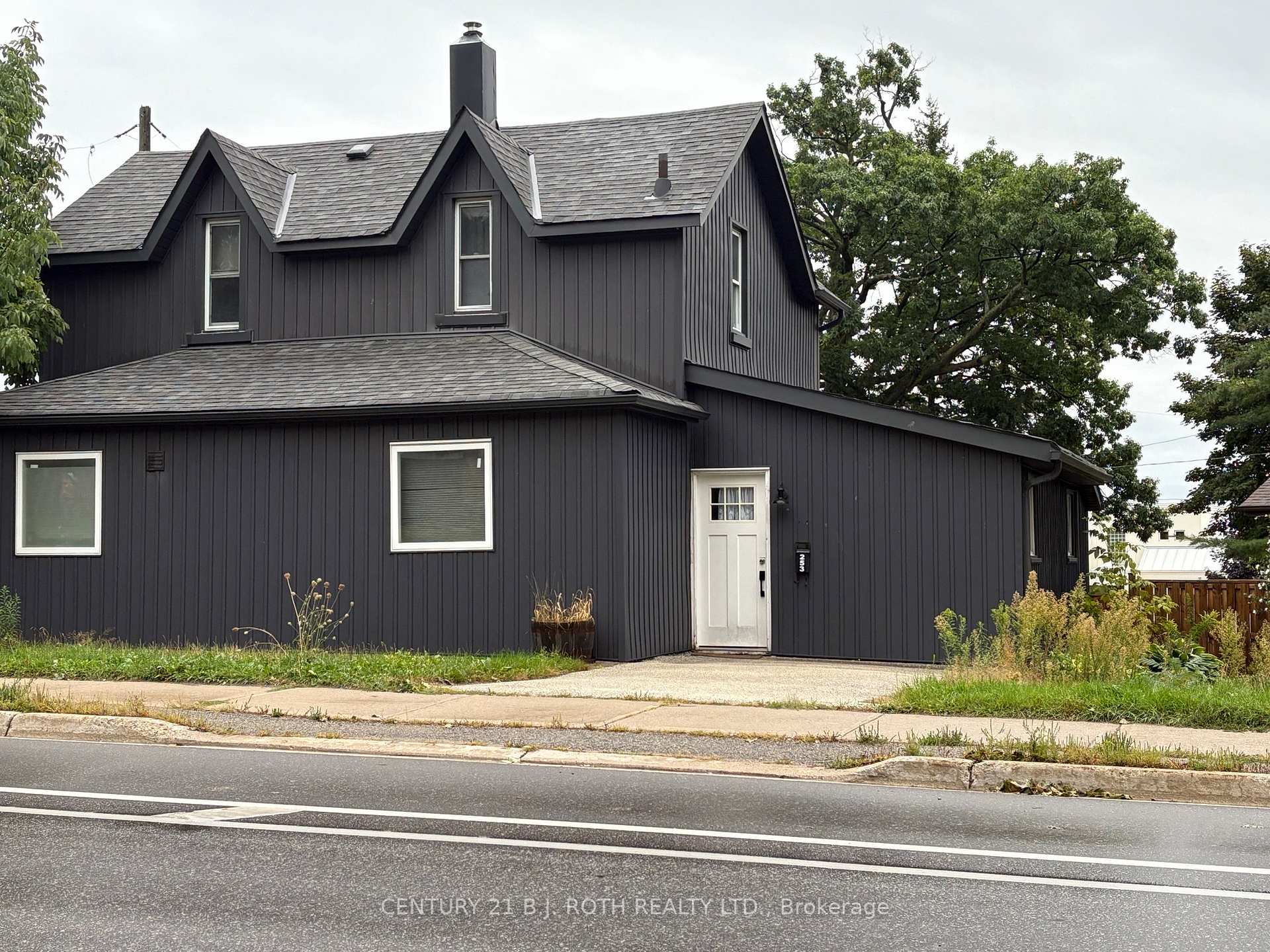 Photo 4 of 253 Dunlop Street E, Barrie, North Shore — HOMEH