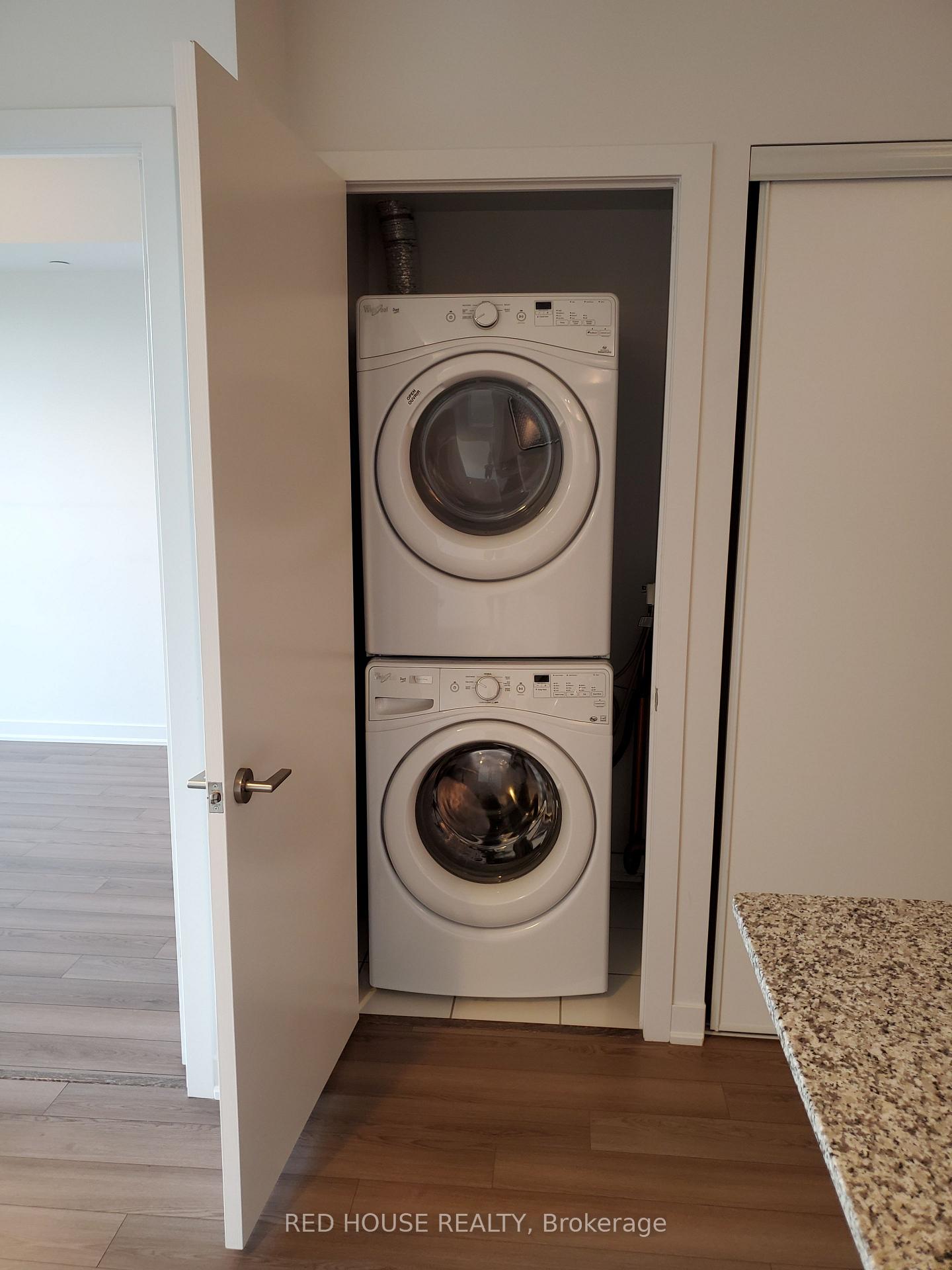 Photo 7 of Unit 1403, 60 Berwick Avenue, Toronto, Yonge-Eglinton — HOMEH