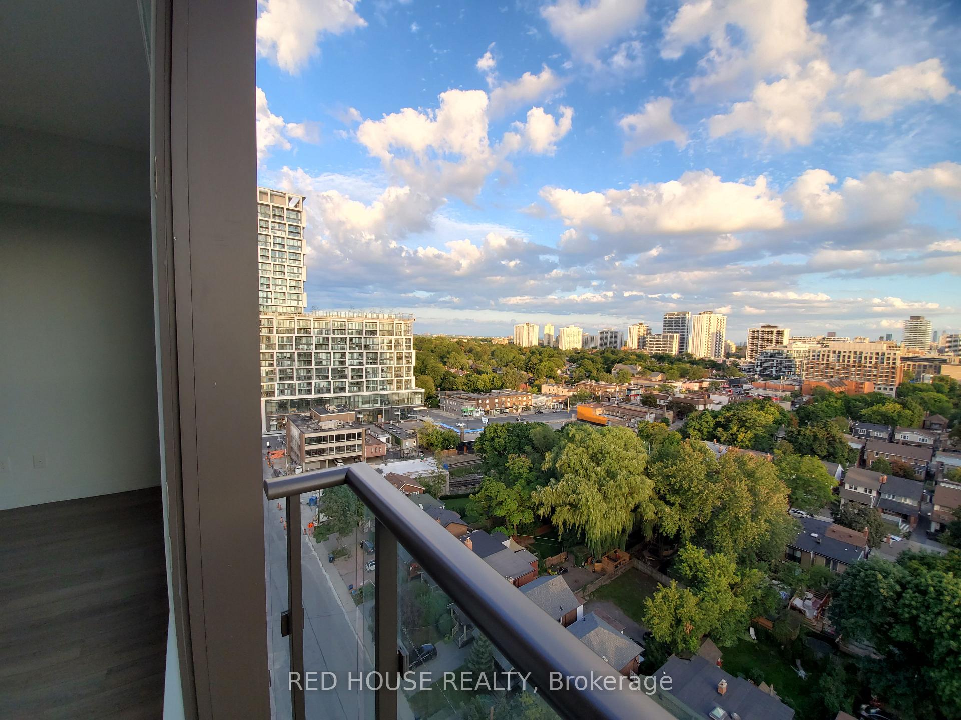 Photo 10 of Unit 1403, 60 Berwick Avenue, Toronto, Yonge-Eglinton — HOMEH