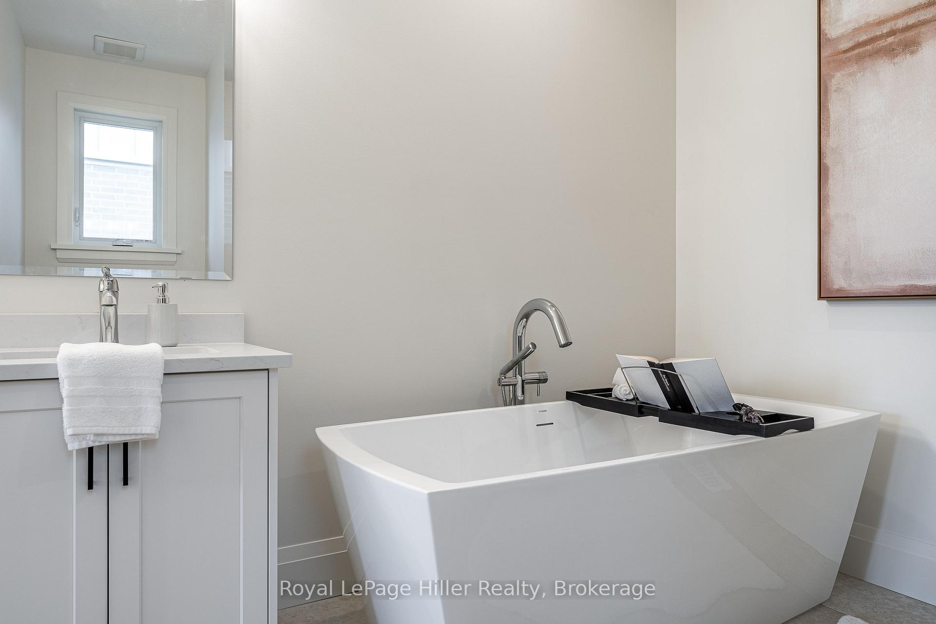 Photo 40 of 25 Avery Place, Perth East, Milverton — HOMEH