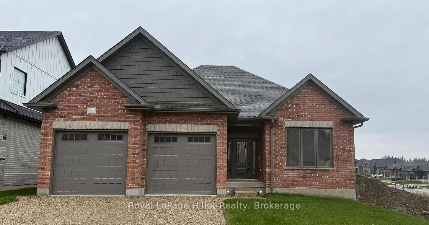 Photo 3 of 25 Avery Place, Perth East, Milverton — HOMEH