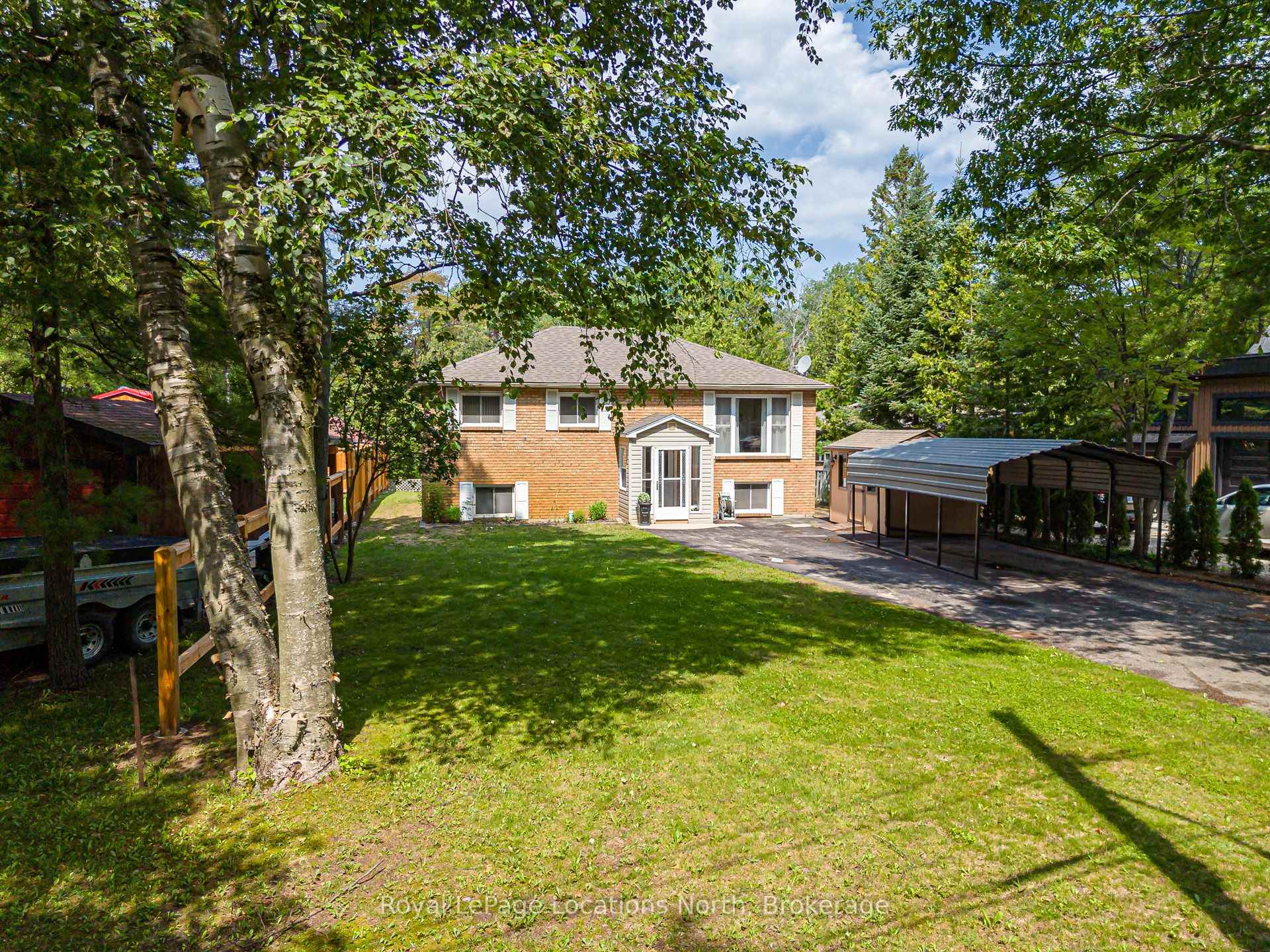Photo 2 of 26 Stroud Crescent, Wasaga Beach — HOMEH