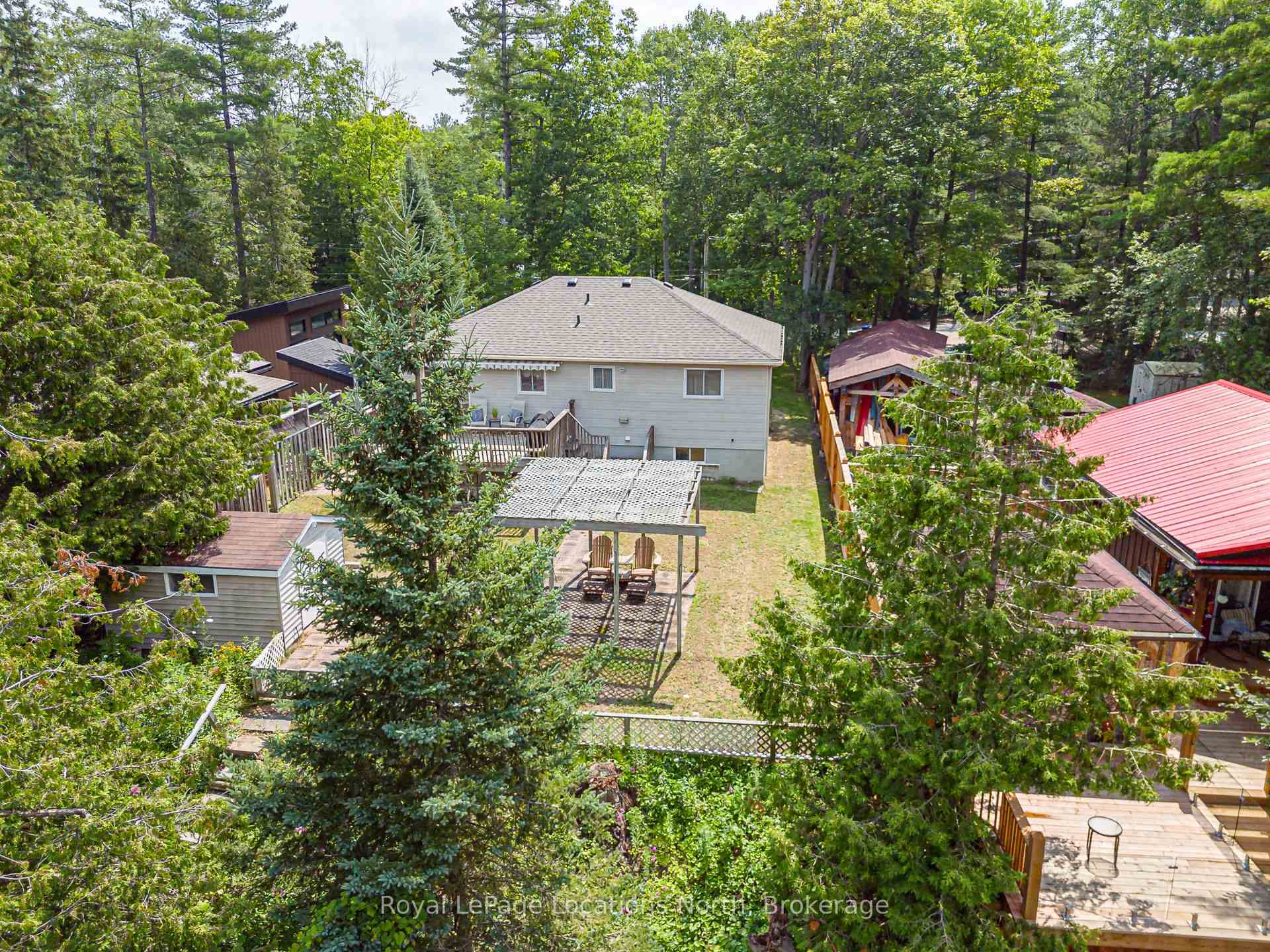 Photo 5 of 26 Stroud Crescent, Wasaga Beach — HOMEH