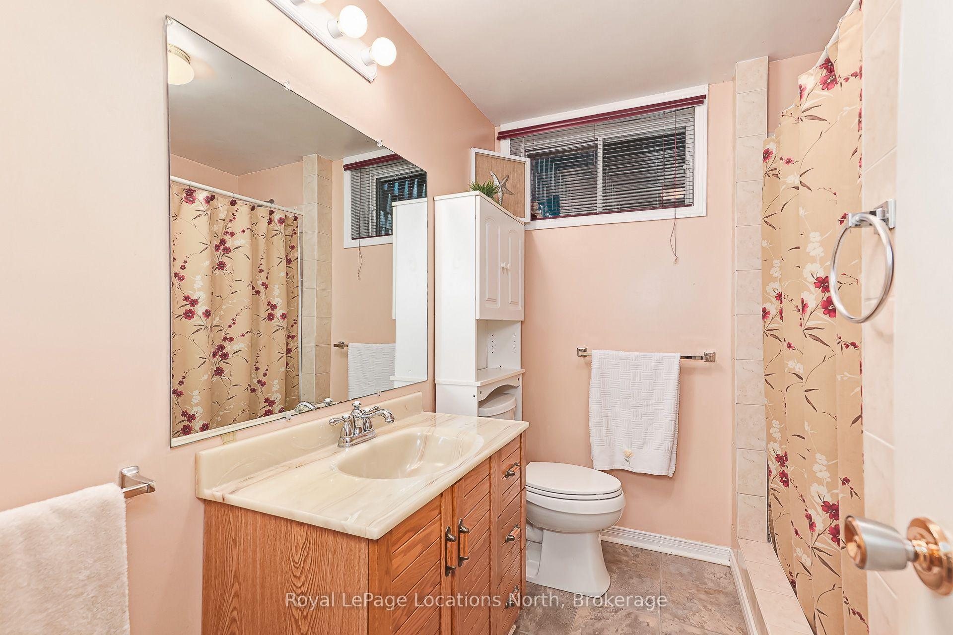 Photo 23 of 26 Stroud Crescent, Wasaga Beach — HOMEH