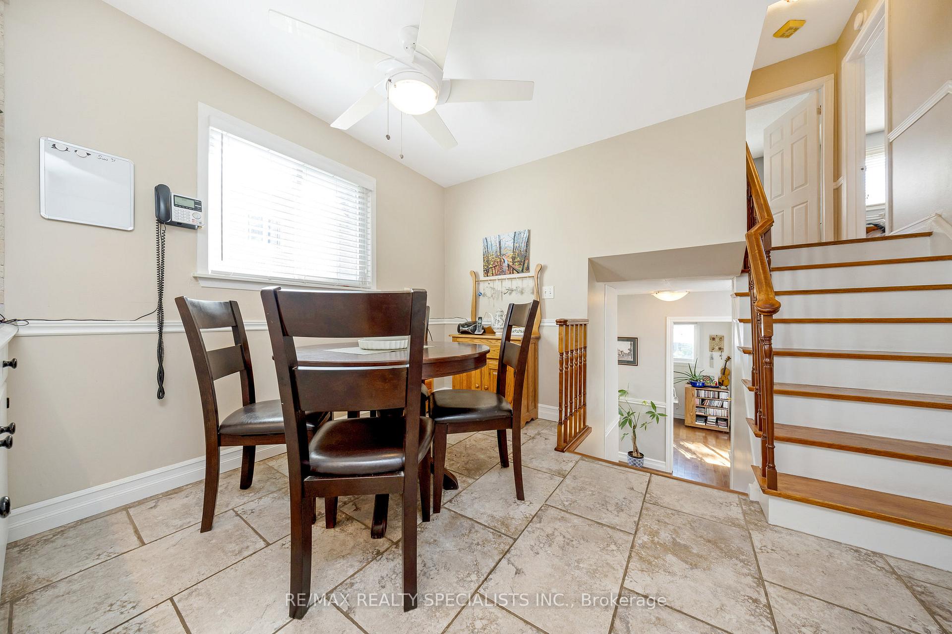 Photo 12 of 6356 Chaumont Crescent, Mississauga, Meadowvale — HOMEH
