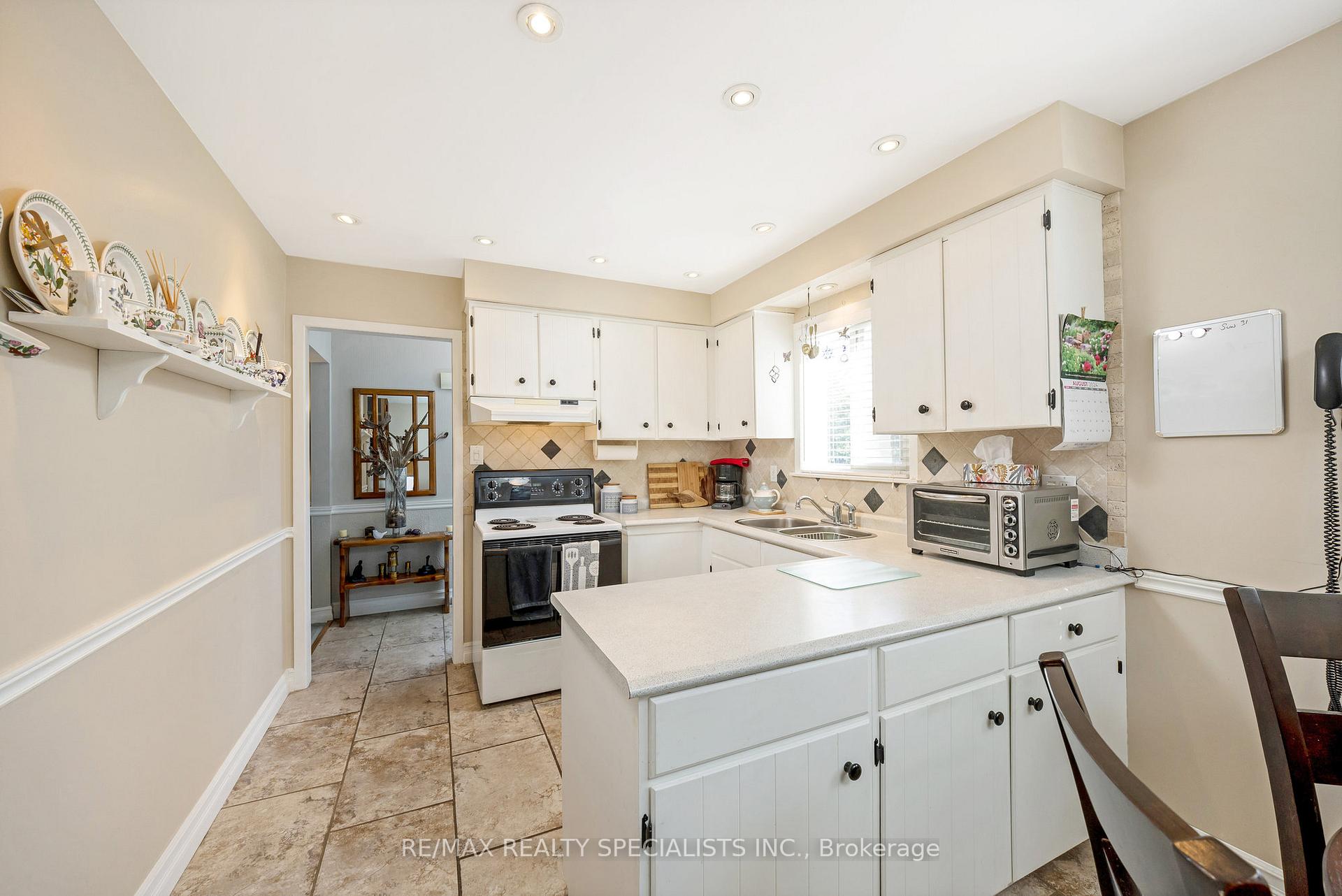 Photo 13 of 6356 Chaumont Crescent, Mississauga, Meadowvale — HOMEH