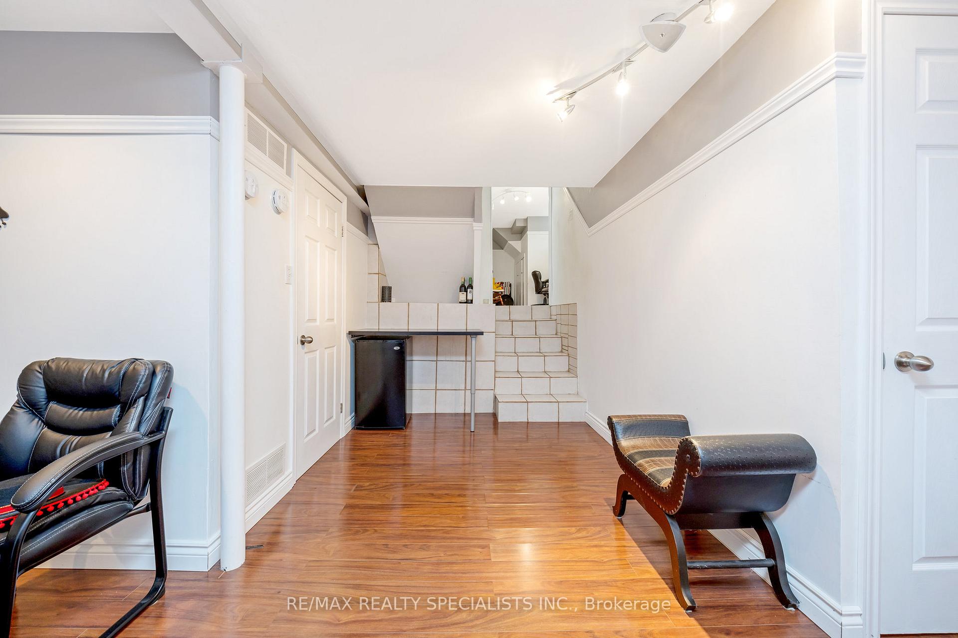 Photo 24 of 6356 Chaumont Crescent, Mississauga, Meadowvale — HOMEH