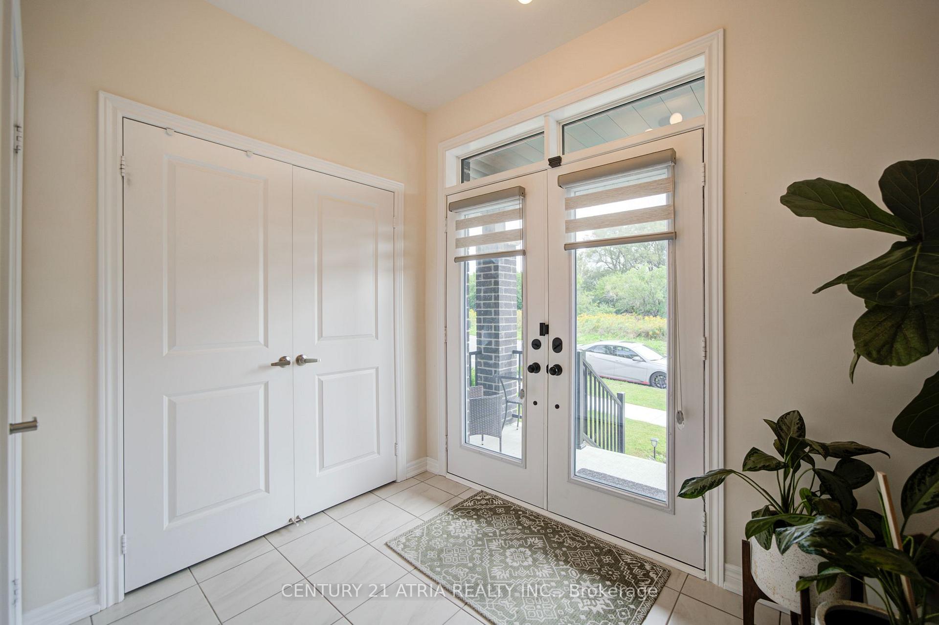 Photo 4 of 1304 Klondike Drive, Oshawa, Kedron — HOMEH