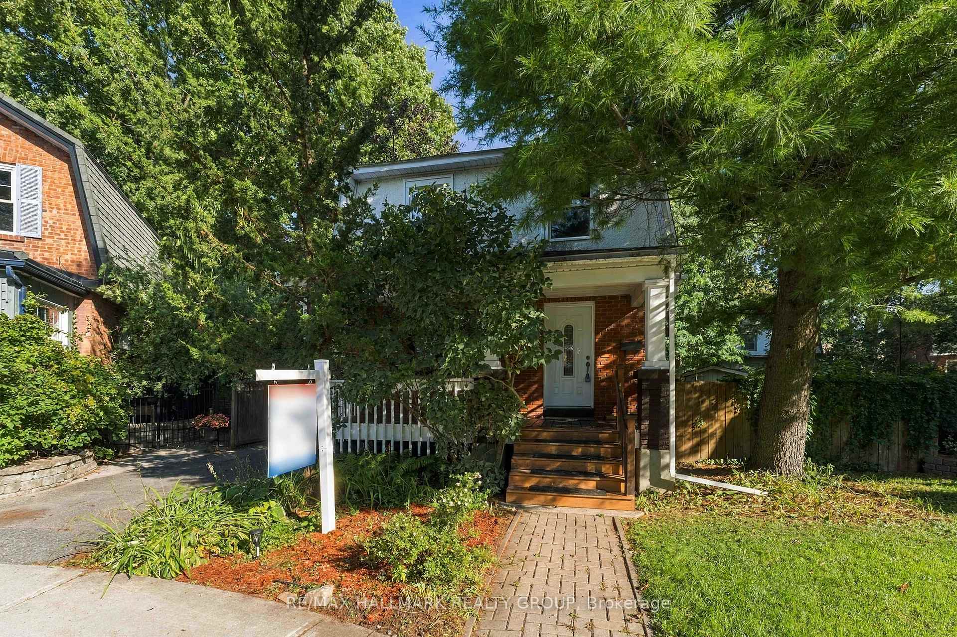 Photo 2 of 3 Ashbury Place, Ottawa, Lindenlea — HOMEH